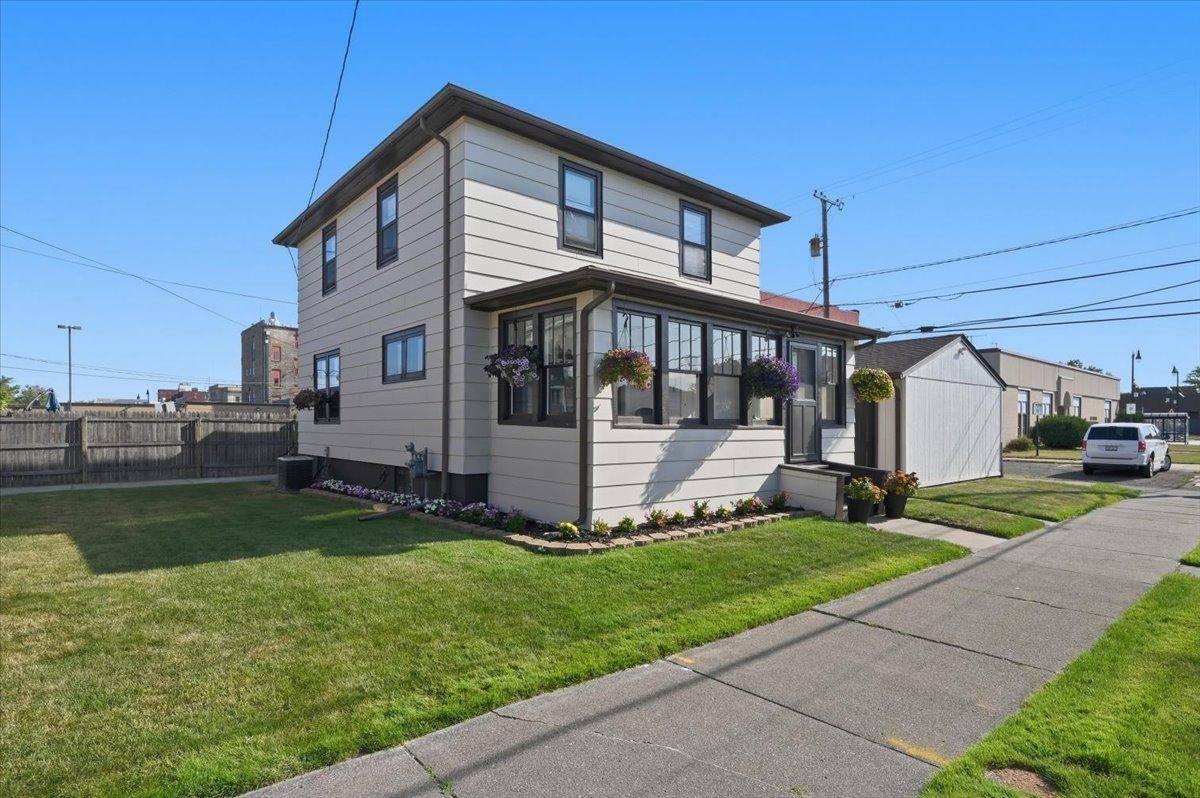 1817 N 16th ST, Superior, WI 54880