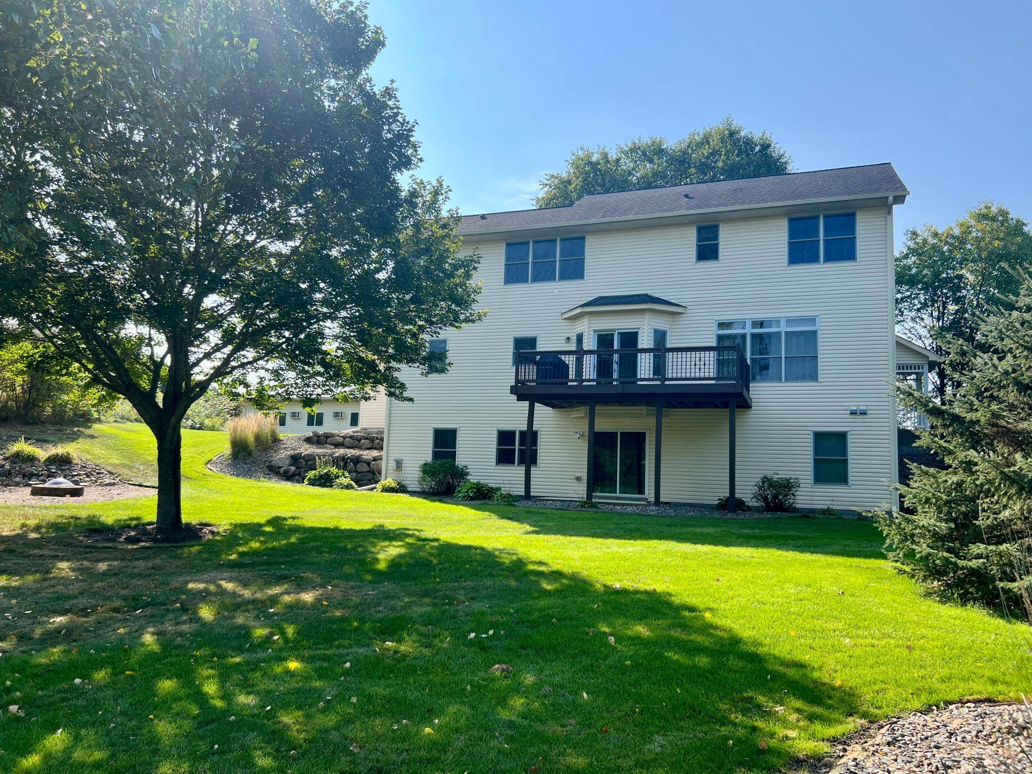 834 Prairie Meadows DR, Hudson, WI 54016