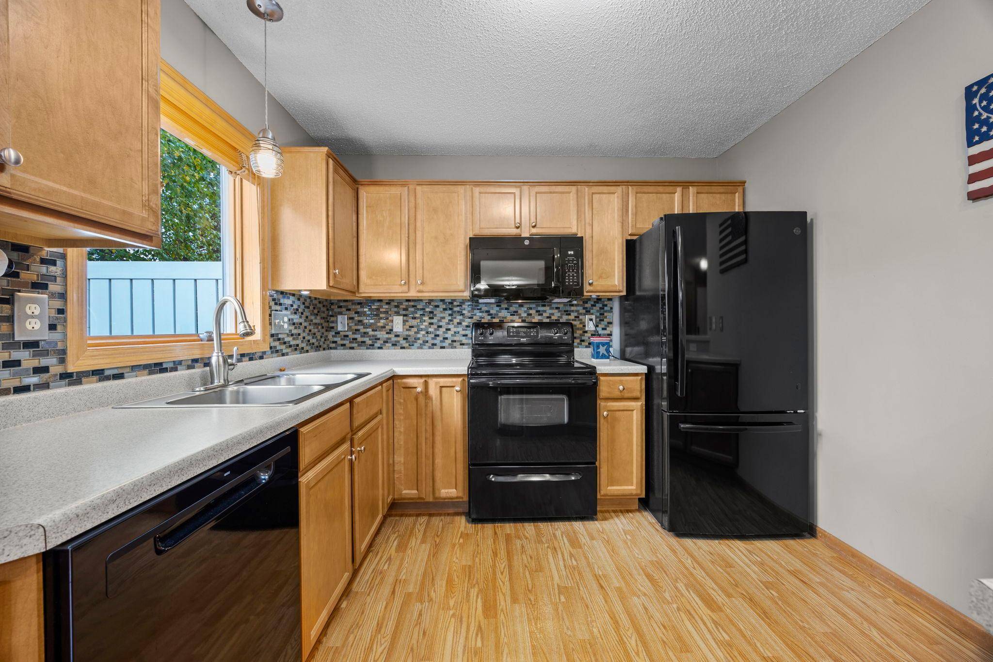 1826 13th ST W, Hastings, MN 55033