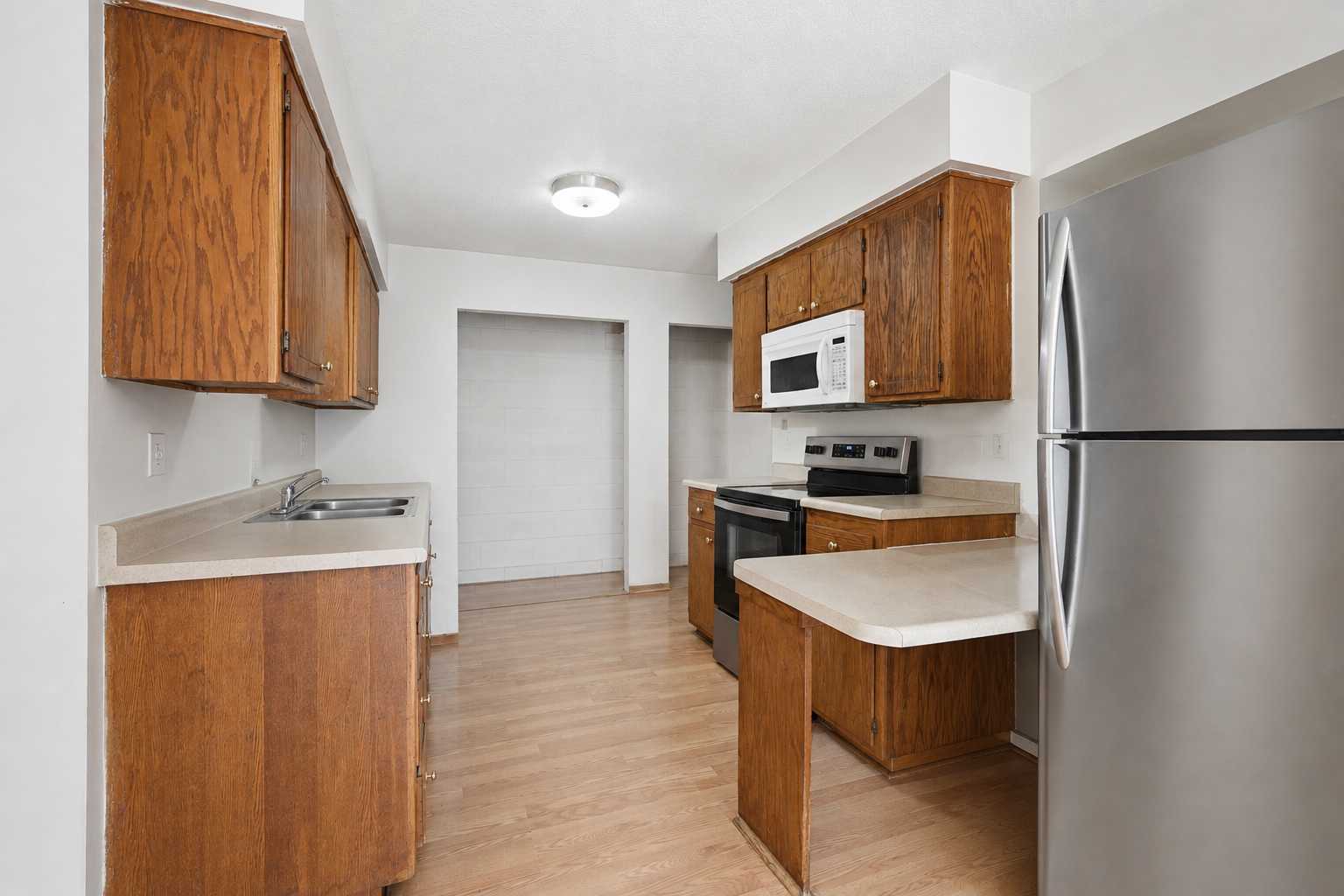 1561 Clarence ST, Saint Paul, MN 55106