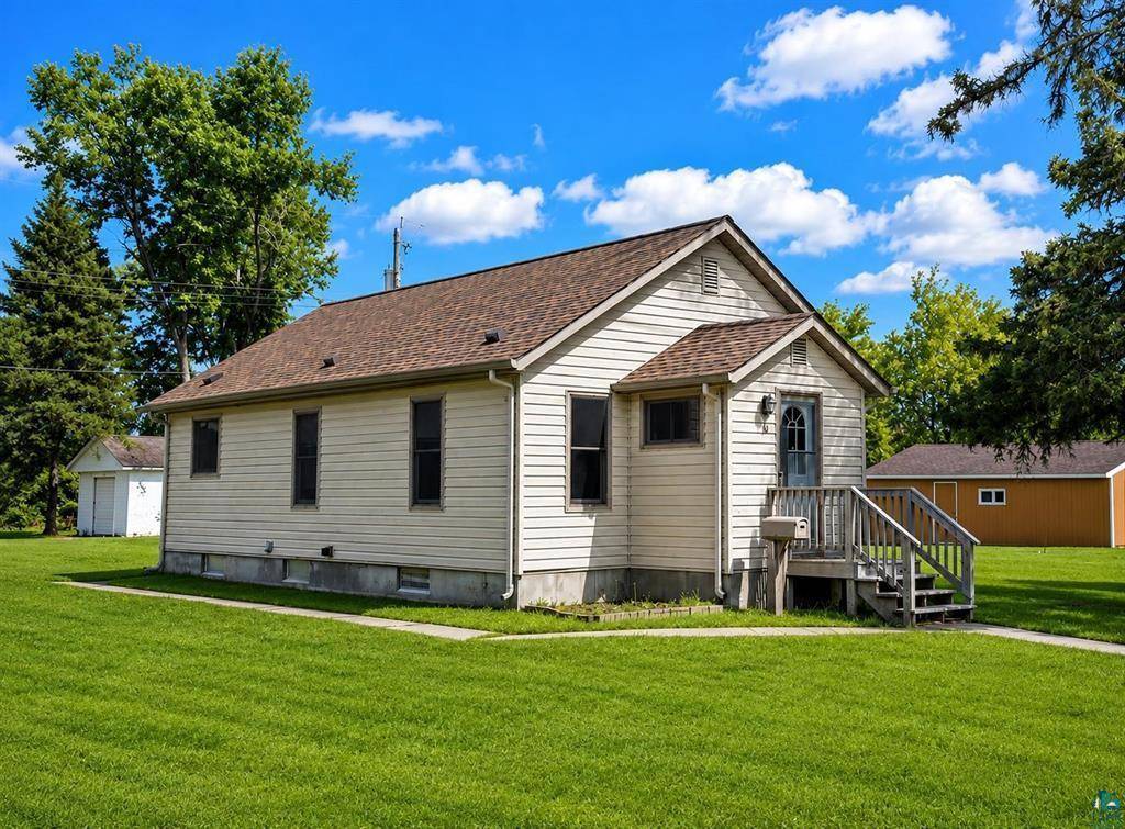 14 E 5th AVE N, Aurora, MN 55705