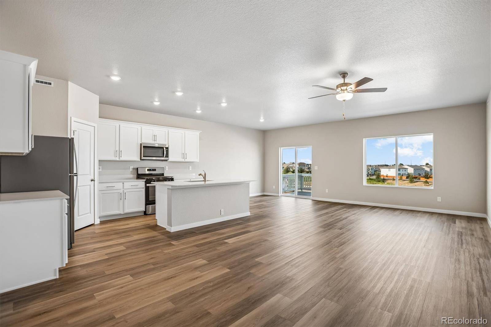 968 Cascade Falls ST, Severance, CO 80550
