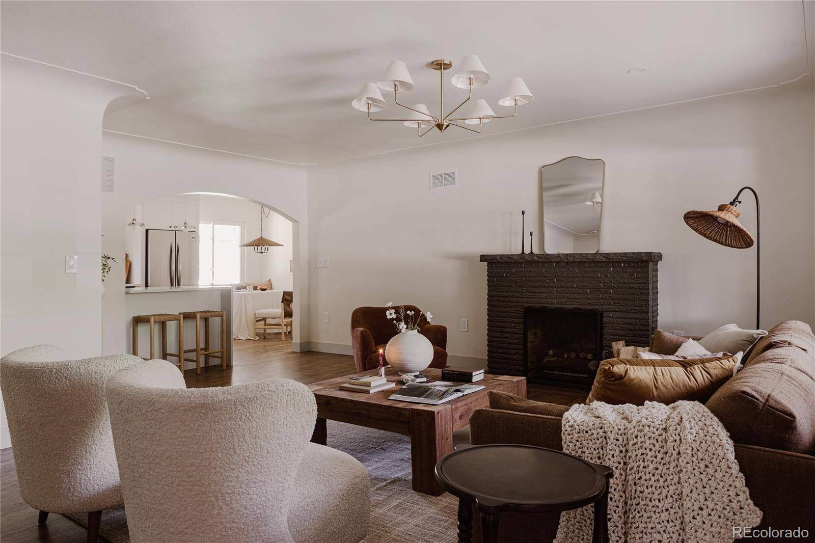 8225 W 19th AVE, Lakewood, CO 80214