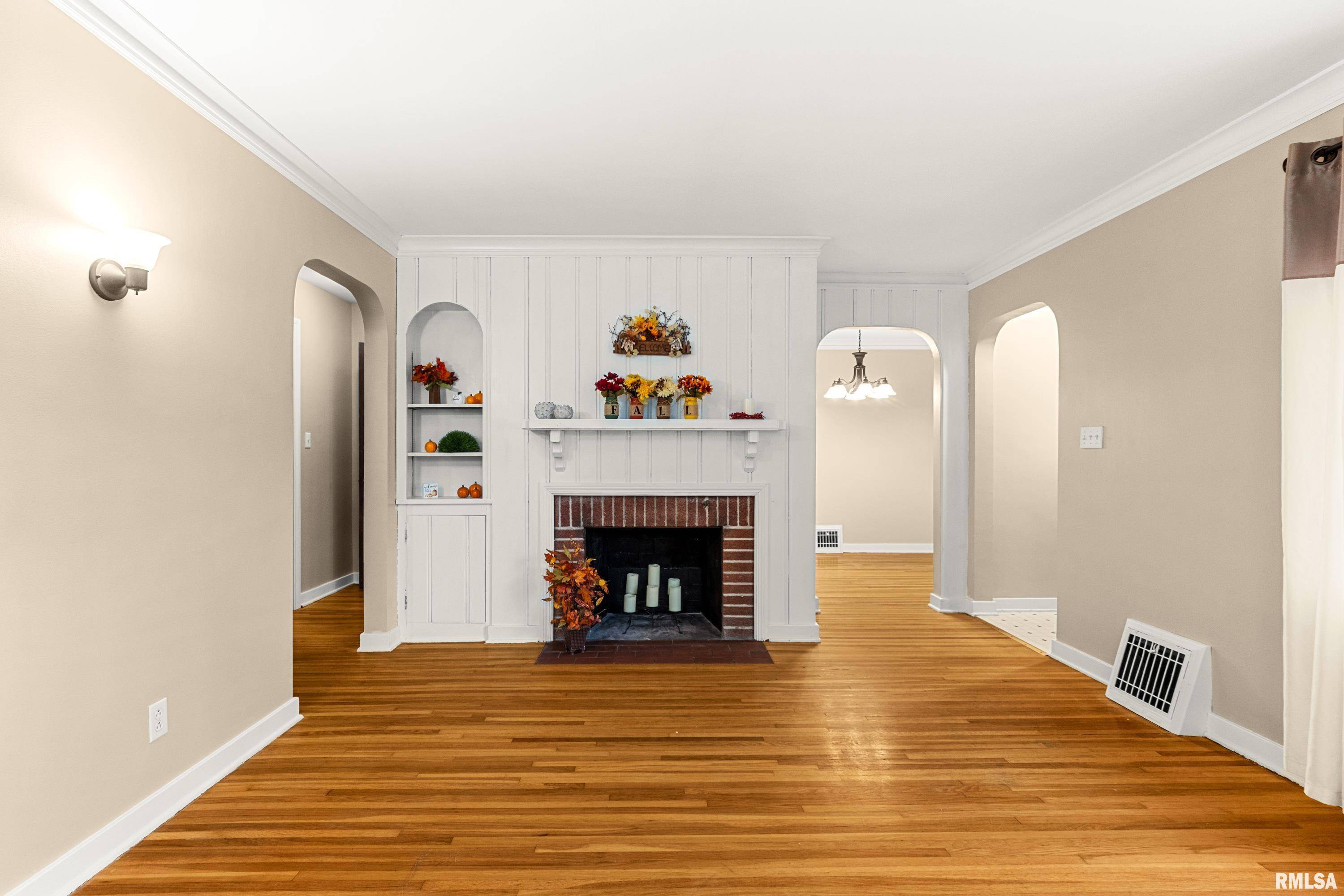 202 CENTRAL AVE, Washington, IL 61571