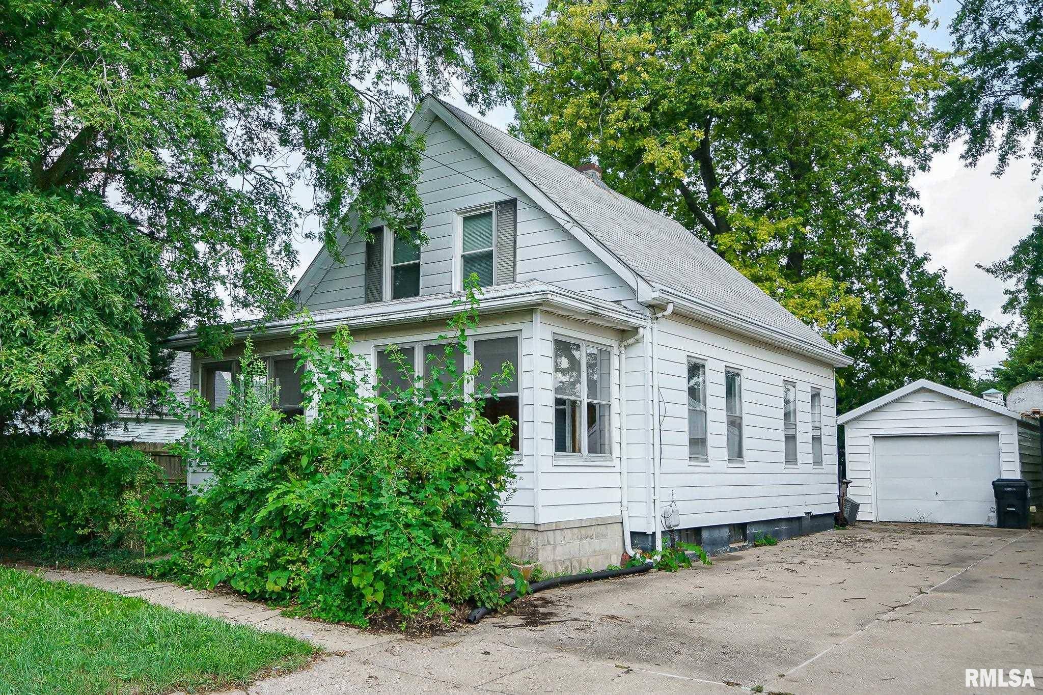 609 WALNUT ST, Washington, IL 61571