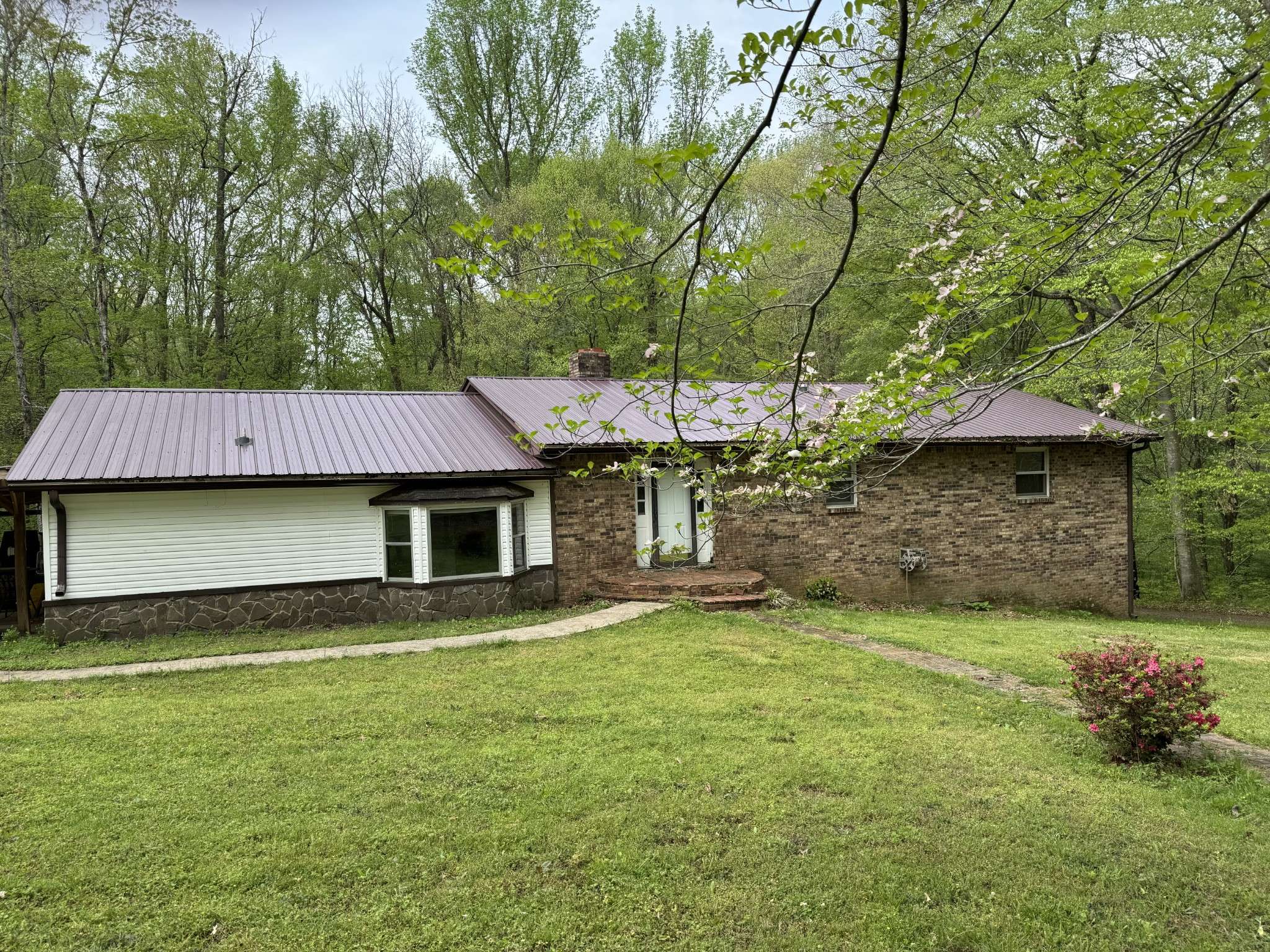 4050 Southside Rd, Southside, TN 37171