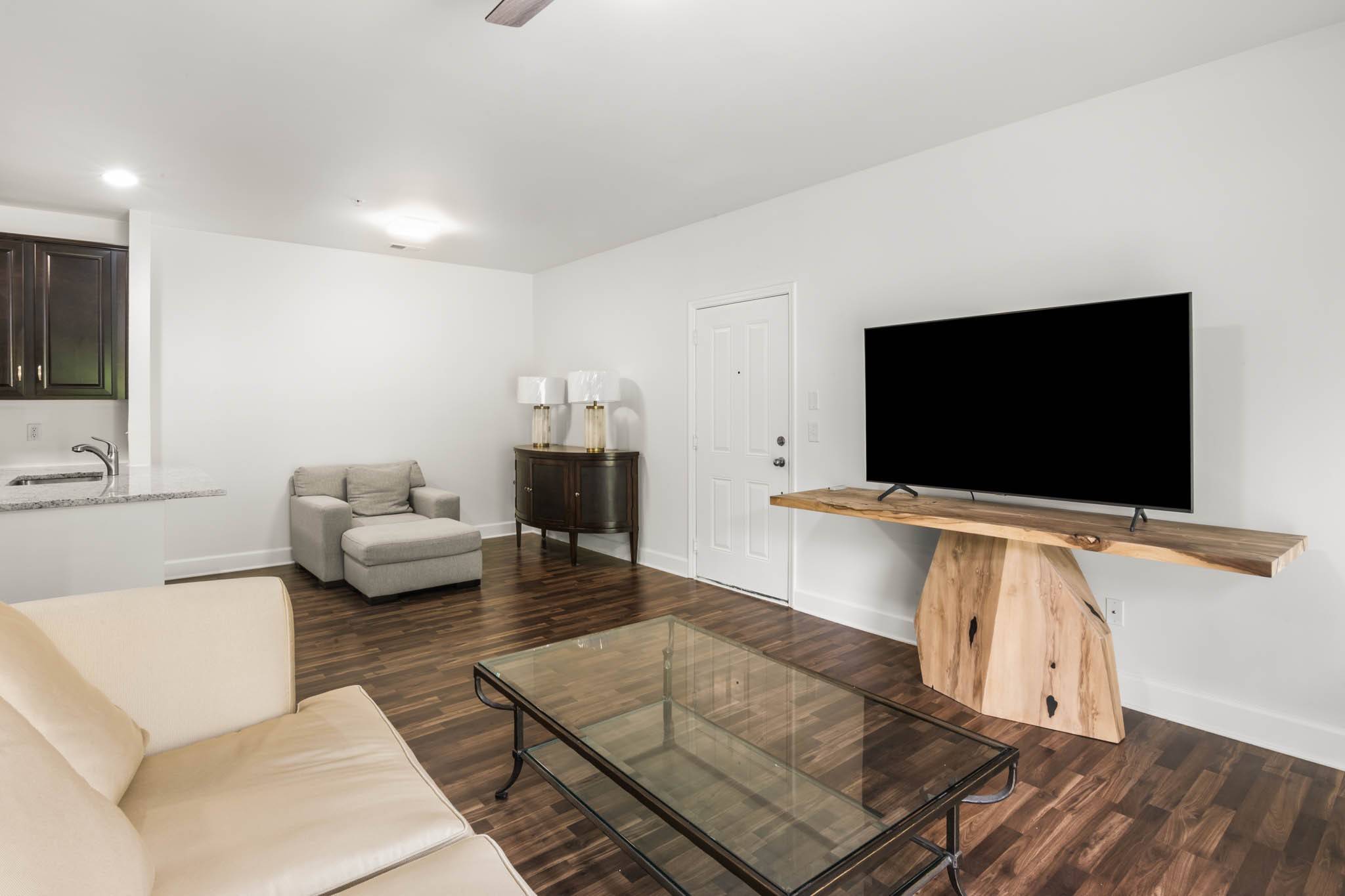 4845 Bevendean Dr #E10, Nashville, TN 37211