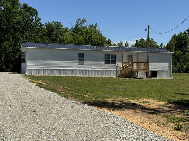 479 Horseshoe Bend Rd, Linden, TN 37096