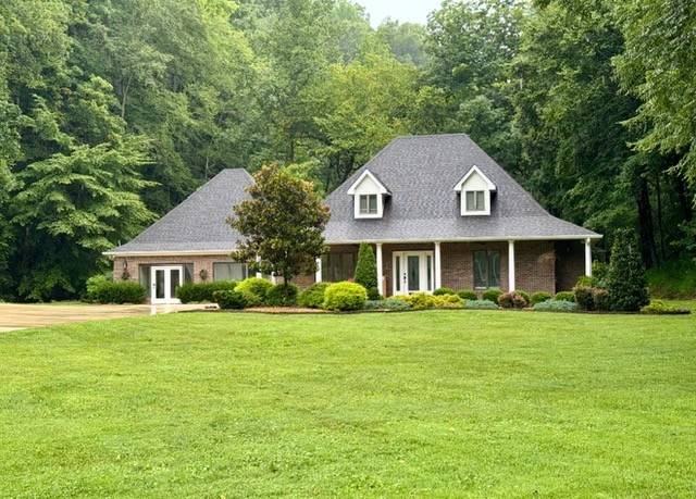488 Stovall Hollow Rd, Belvidere, TN 37306