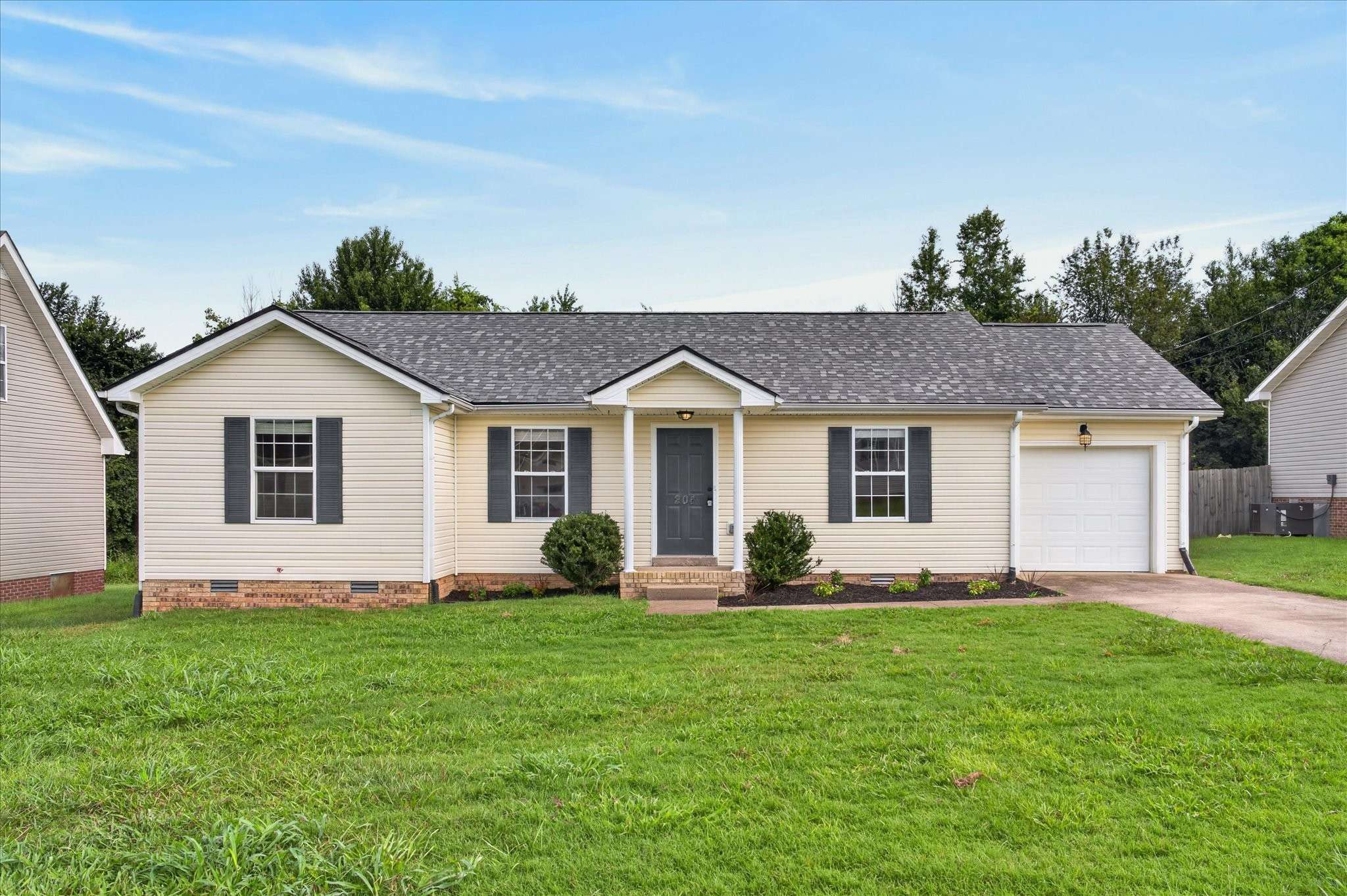 204 Ruf Dr, Oak Grove, KY 42262