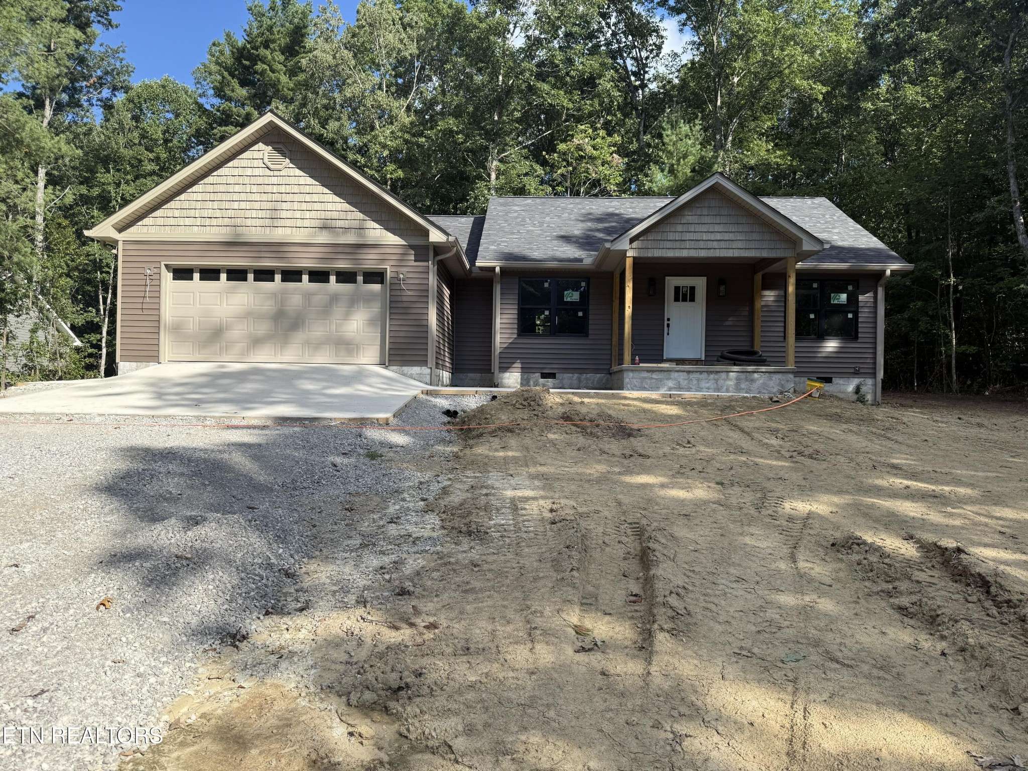 2075 Allardt Tinch Rd, Jamestown, TN 38556