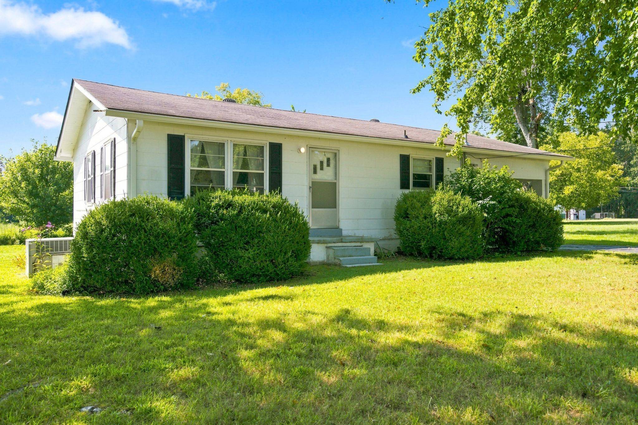 4330 McMinnville Hwy, Manchester, TN 37355