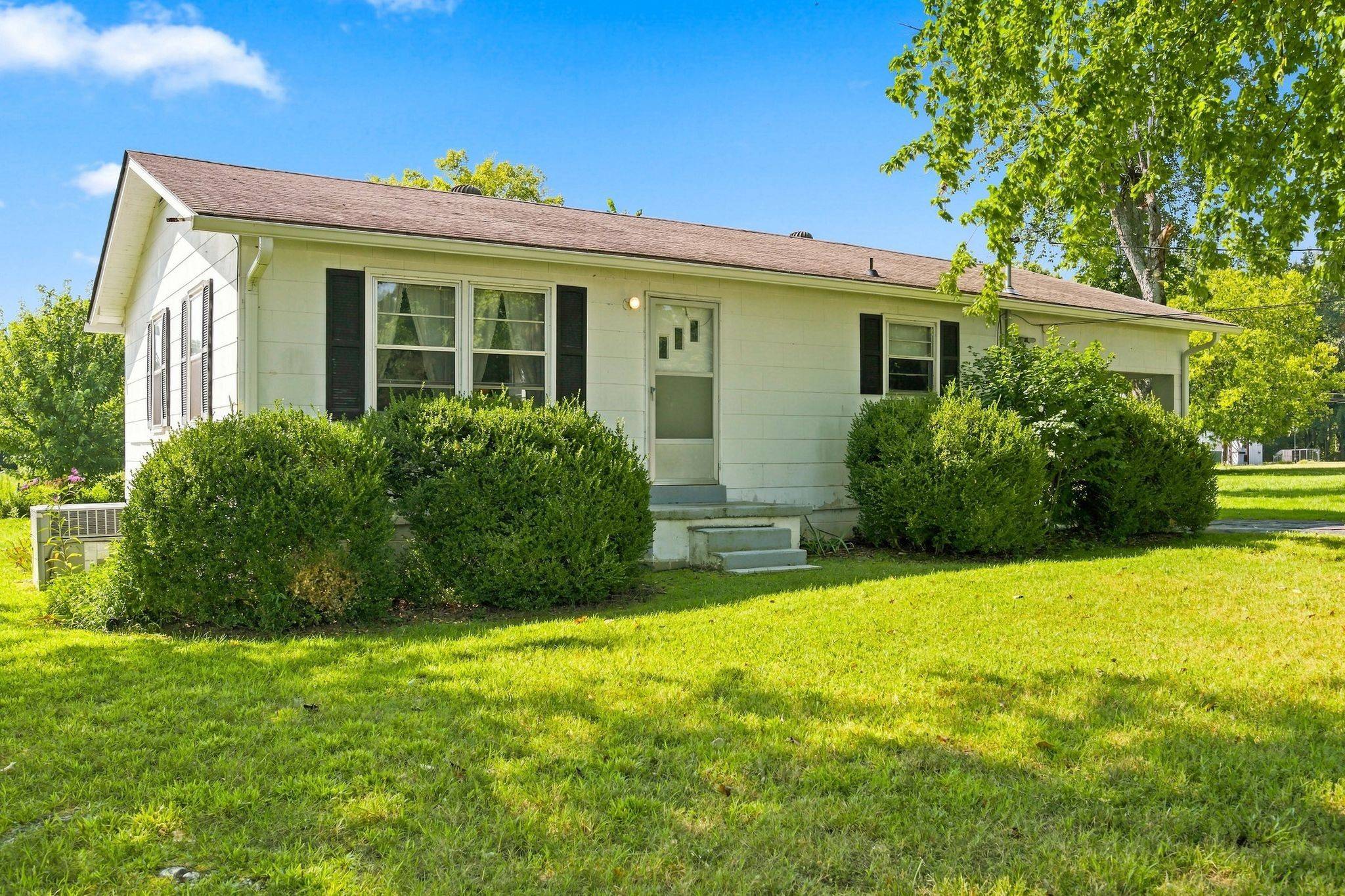 4330 McMinnville Hwy, Manchester, TN 37355
