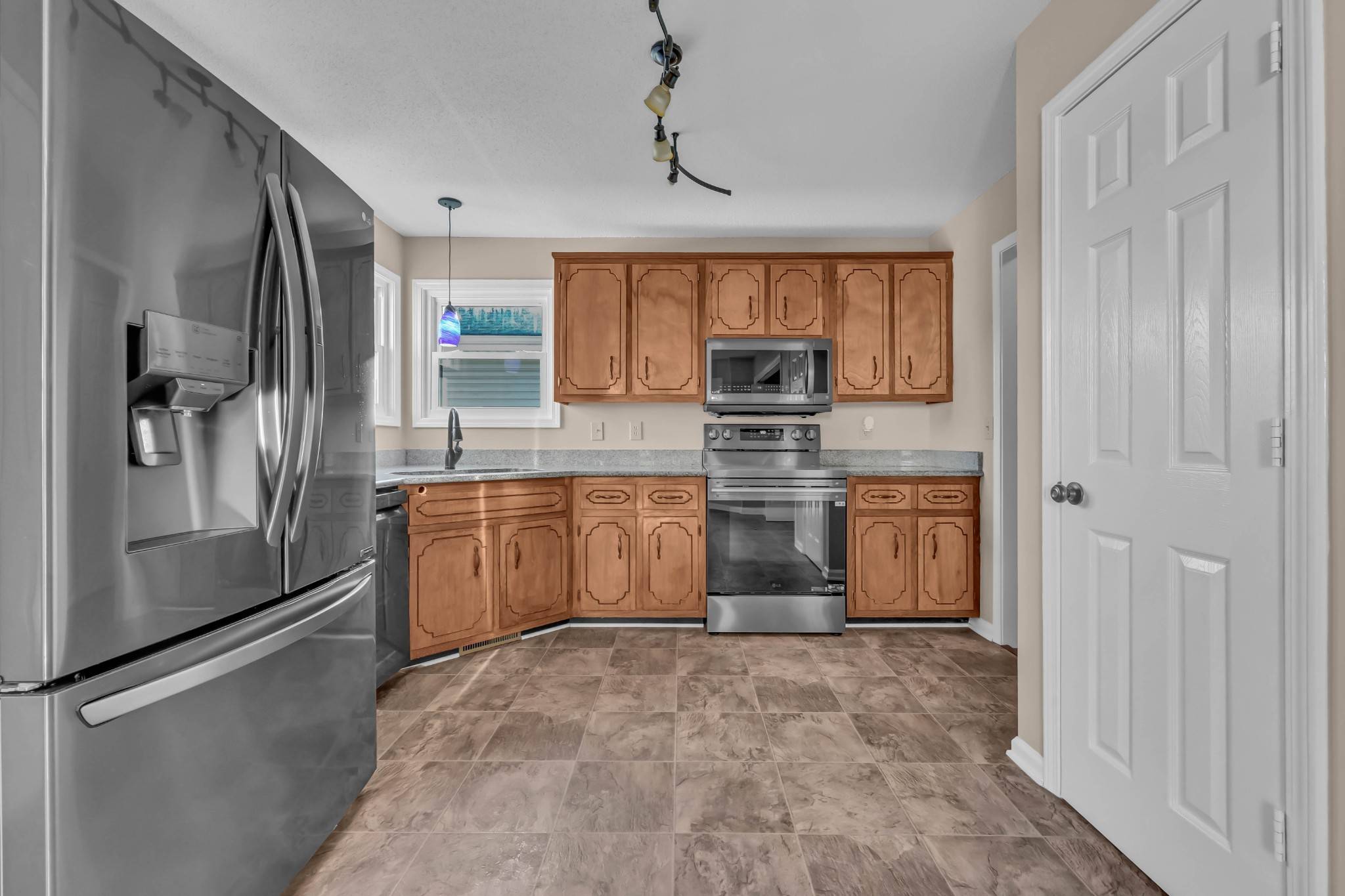 2432 Calico Ct, Clarksville, TN 37042