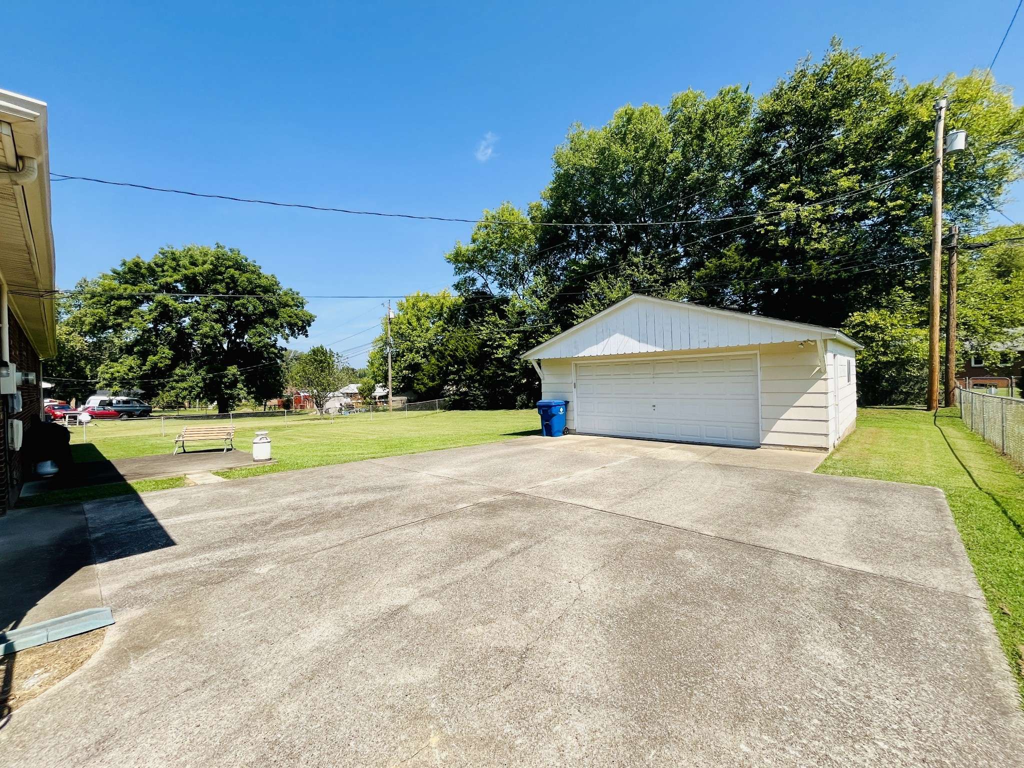 311 Chateauroux Dr, Clarksville, TN 37042