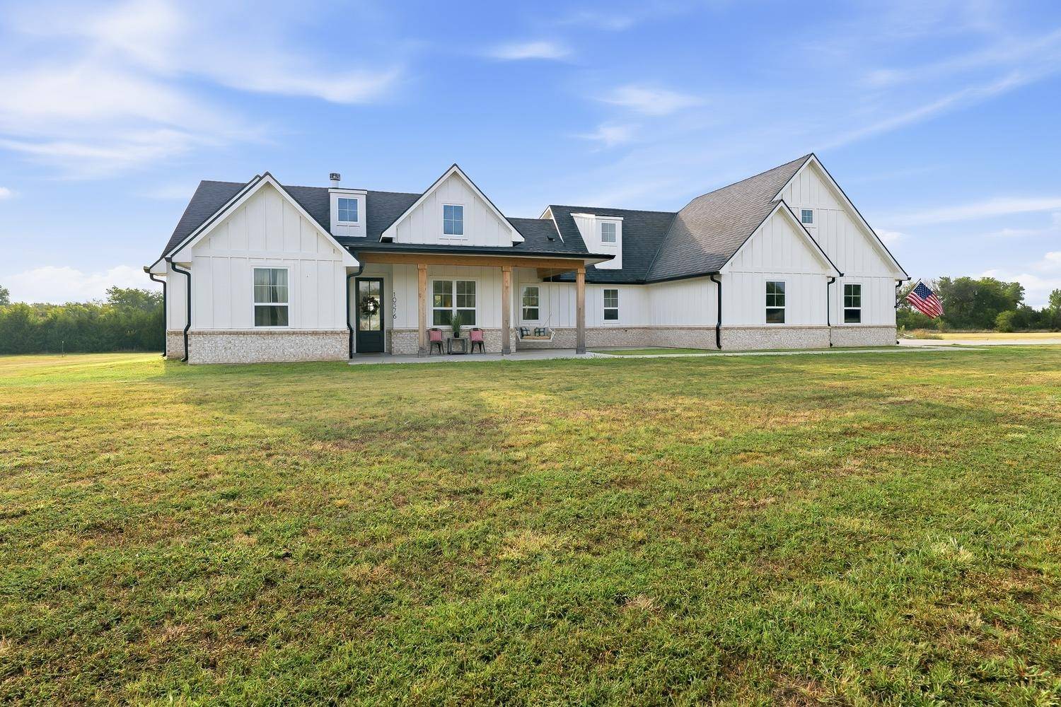 10576 S Ellen St, Mulvane, KS 67110