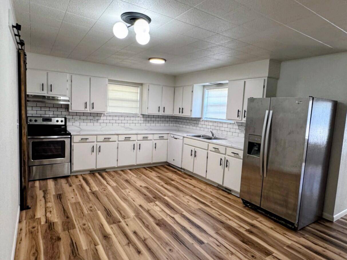 303 Vine ST, Alton, MO 65606