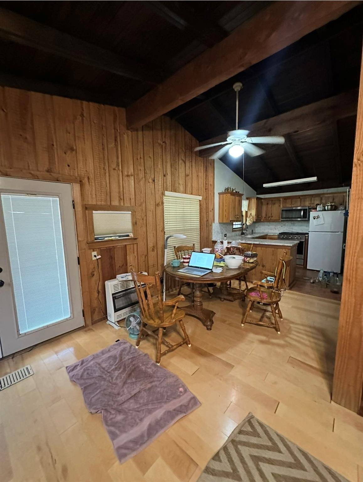 1226 County Road 316, Lexington, TX 78947