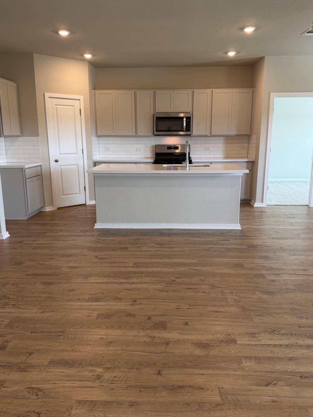 153 Ayres Horn, Cedar Creek, TX 78612