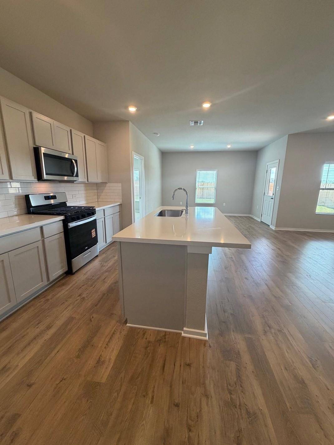 153 Ayres Horn, Cedar Creek, TX 78612