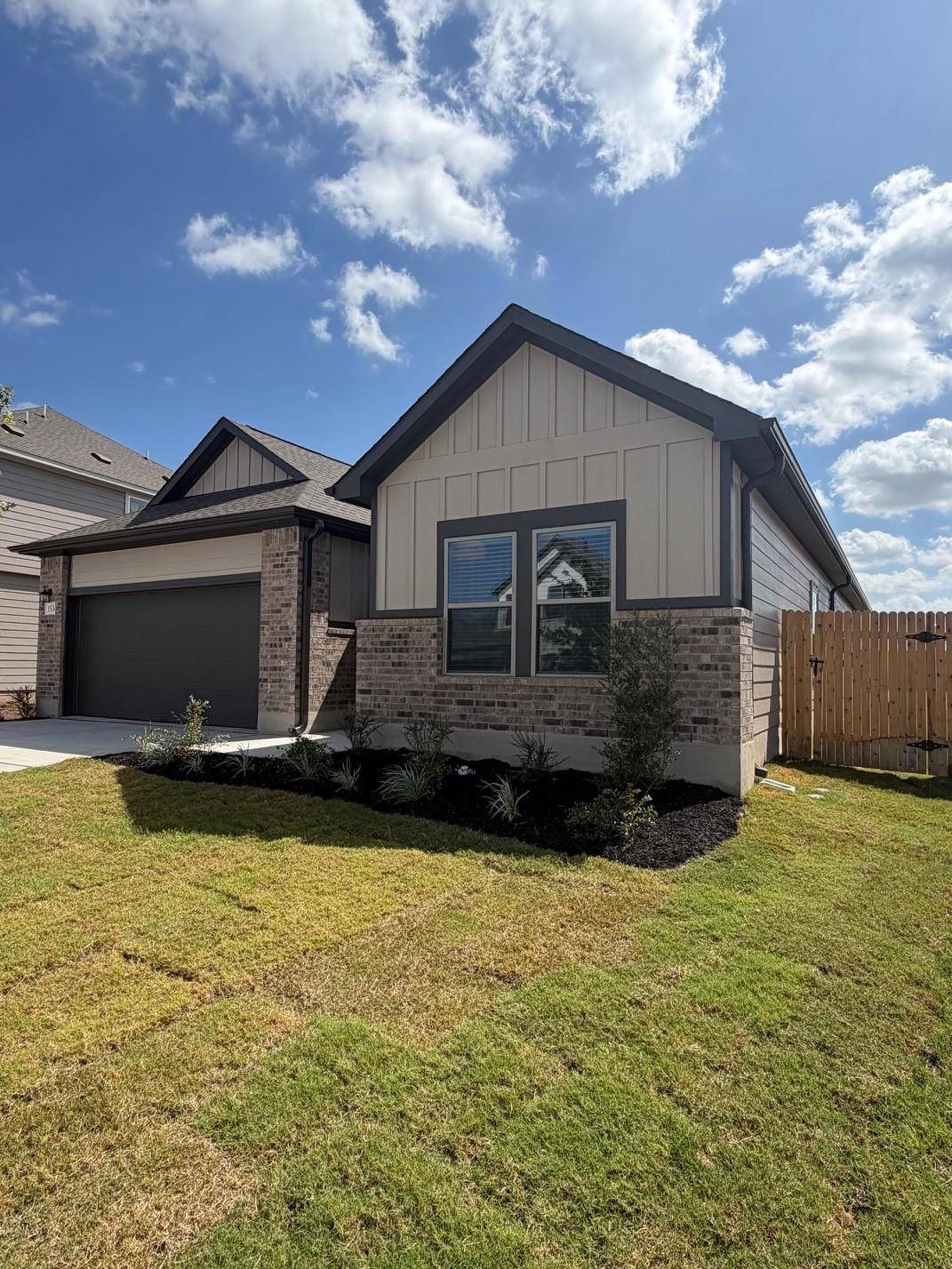 153 Ayres Horn, Cedar Creek, TX 78612