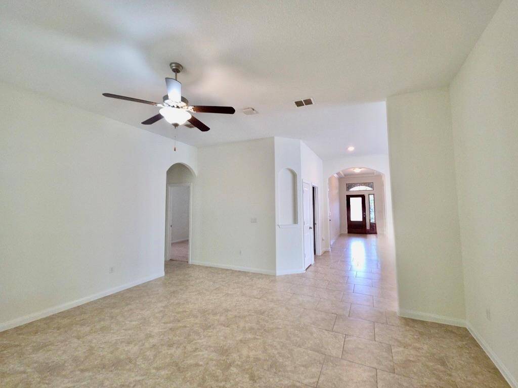 615 Linares LN, Austin, TX 78748