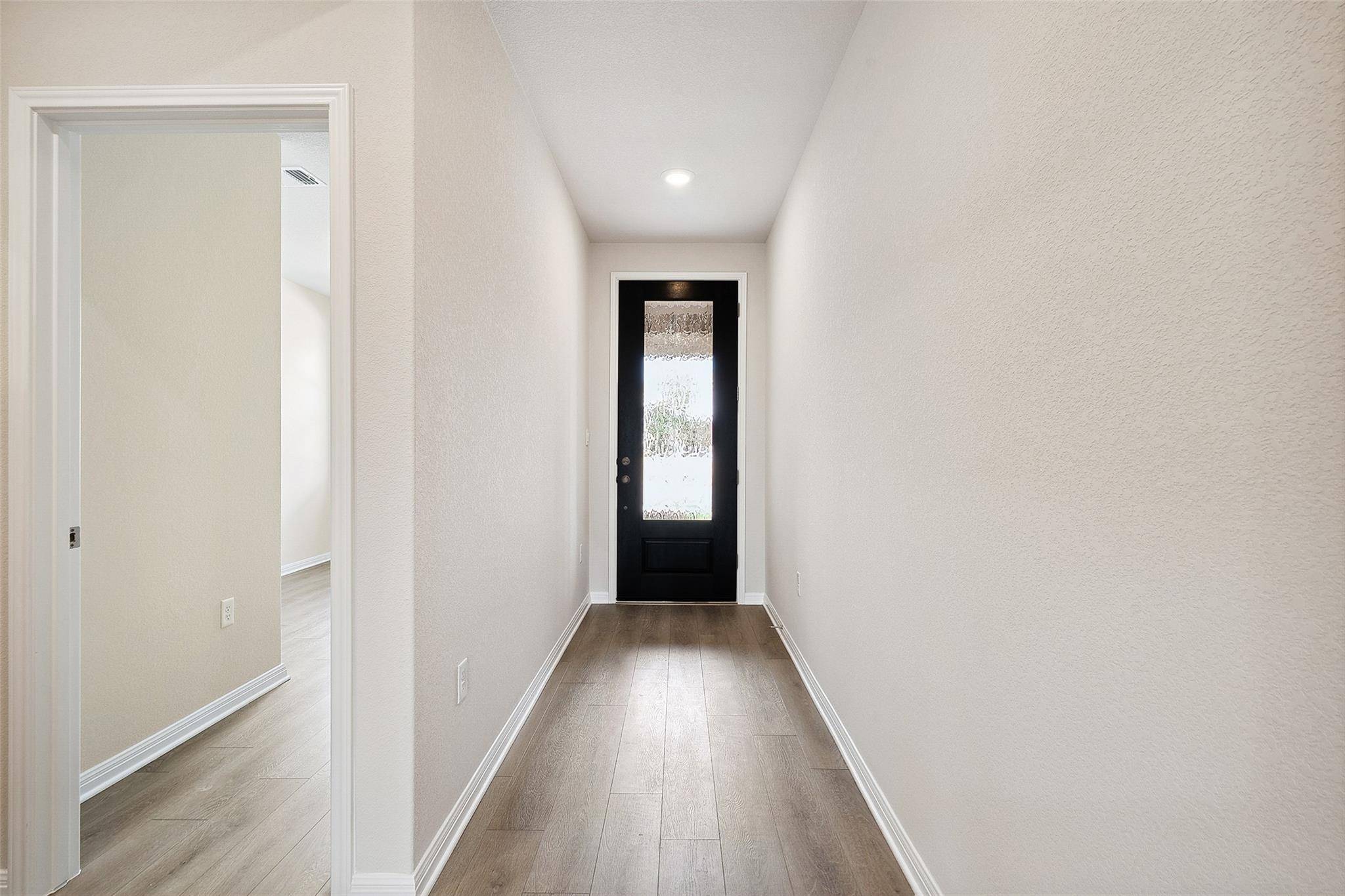 127 Arlington Park LOOP, Hutto, TX 78634