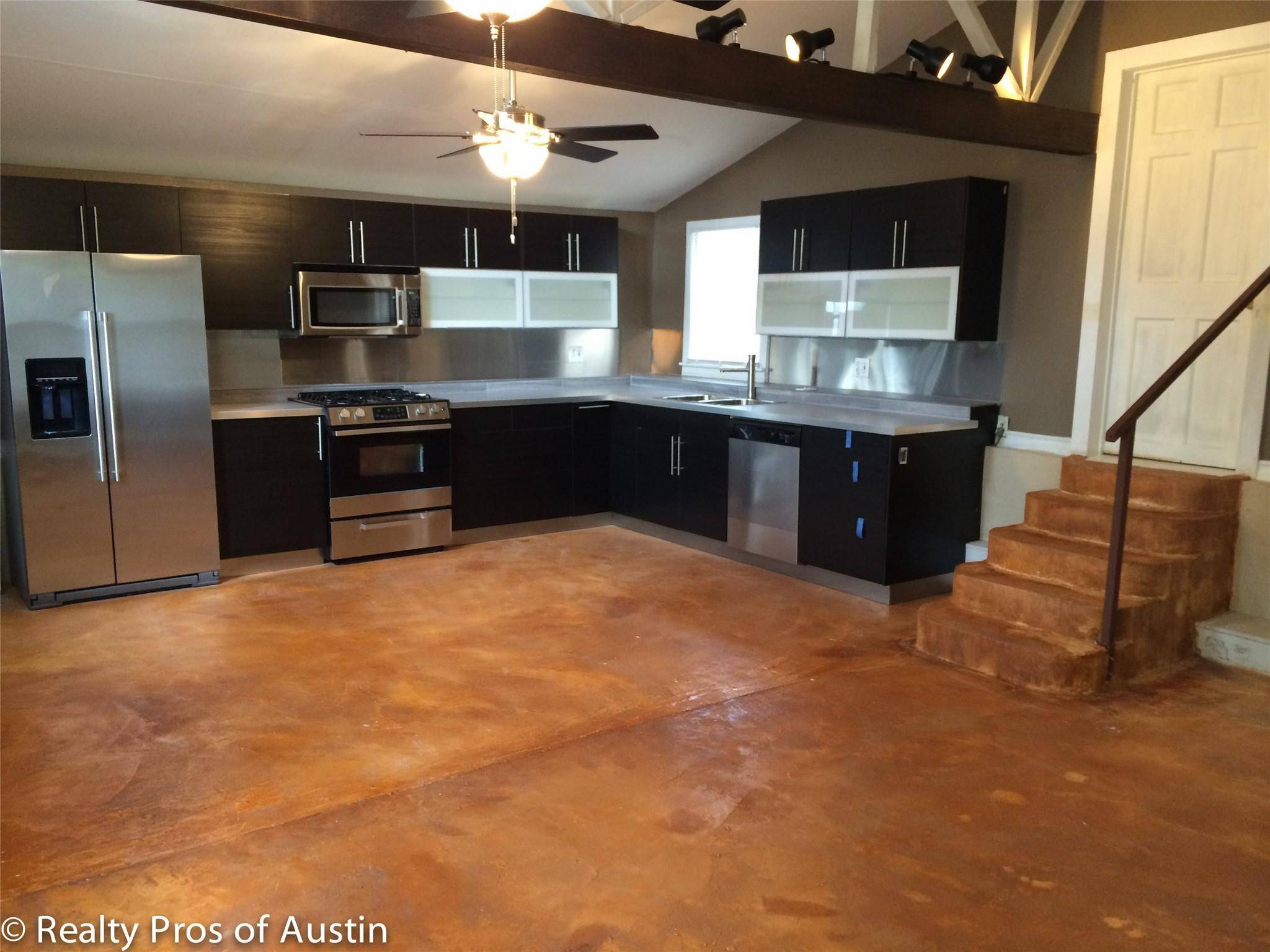 2106 W 7th ST, Austin, TX 78703