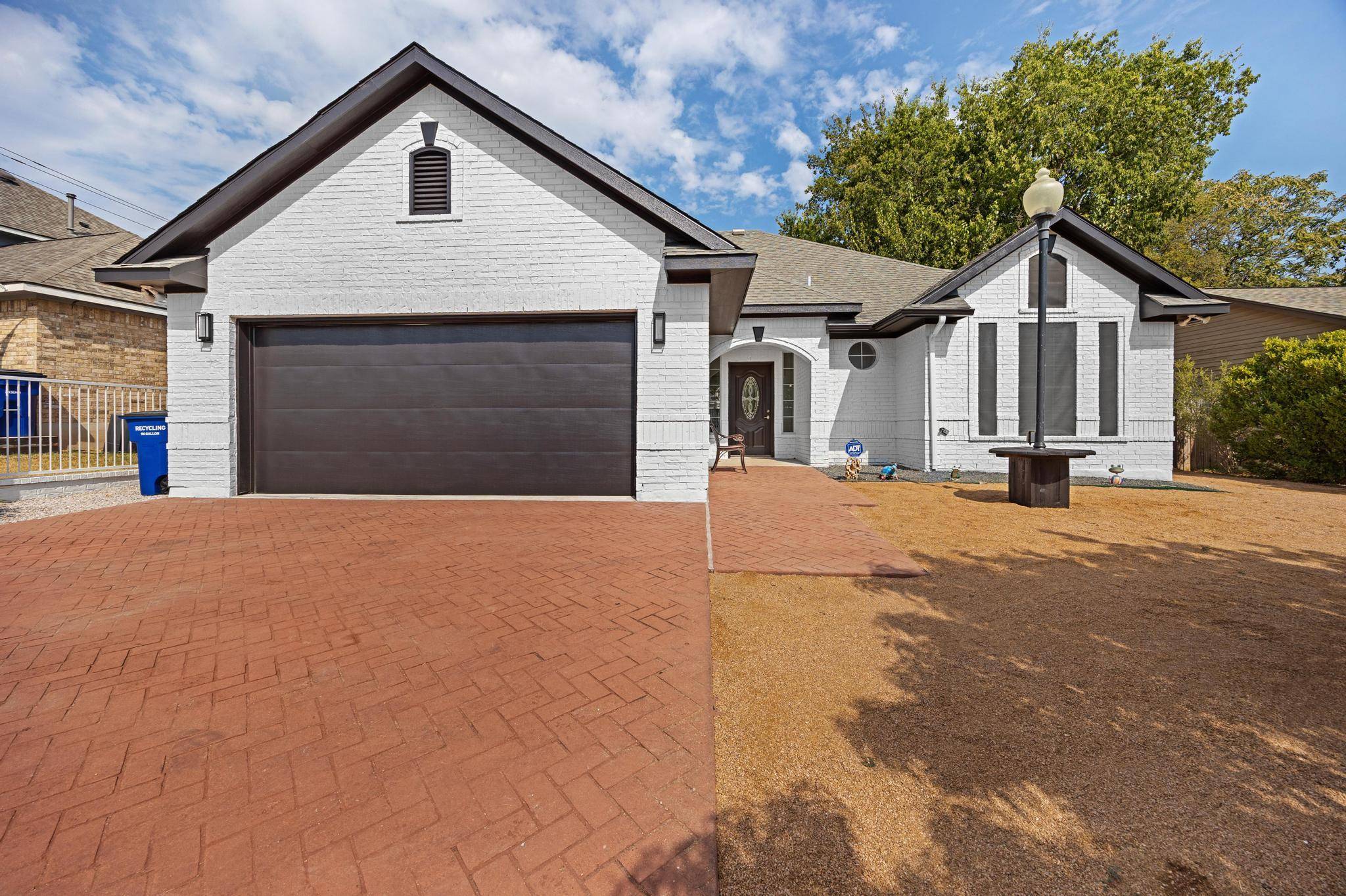 10901 Parkfield DR, Austin, TX 78758