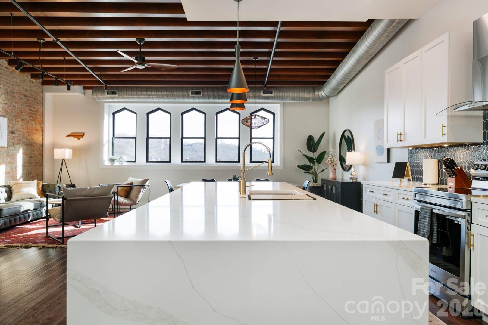 122 College ST, Asheville, NC 28801