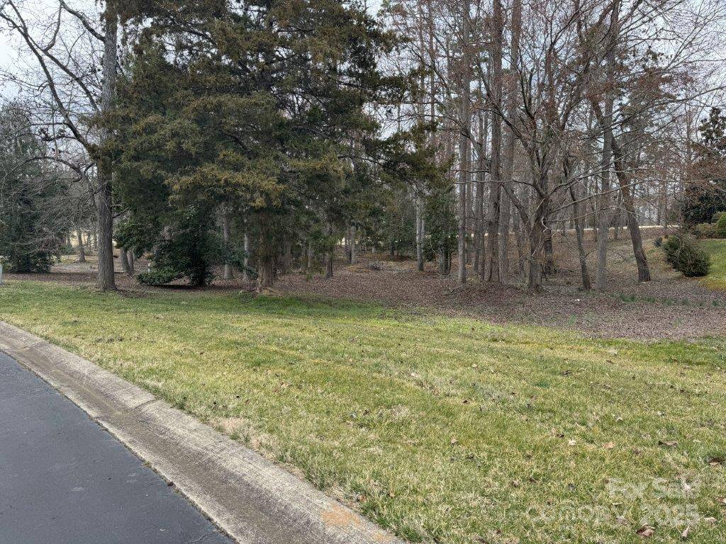 120 Swift Island PL, New London, NC 28127