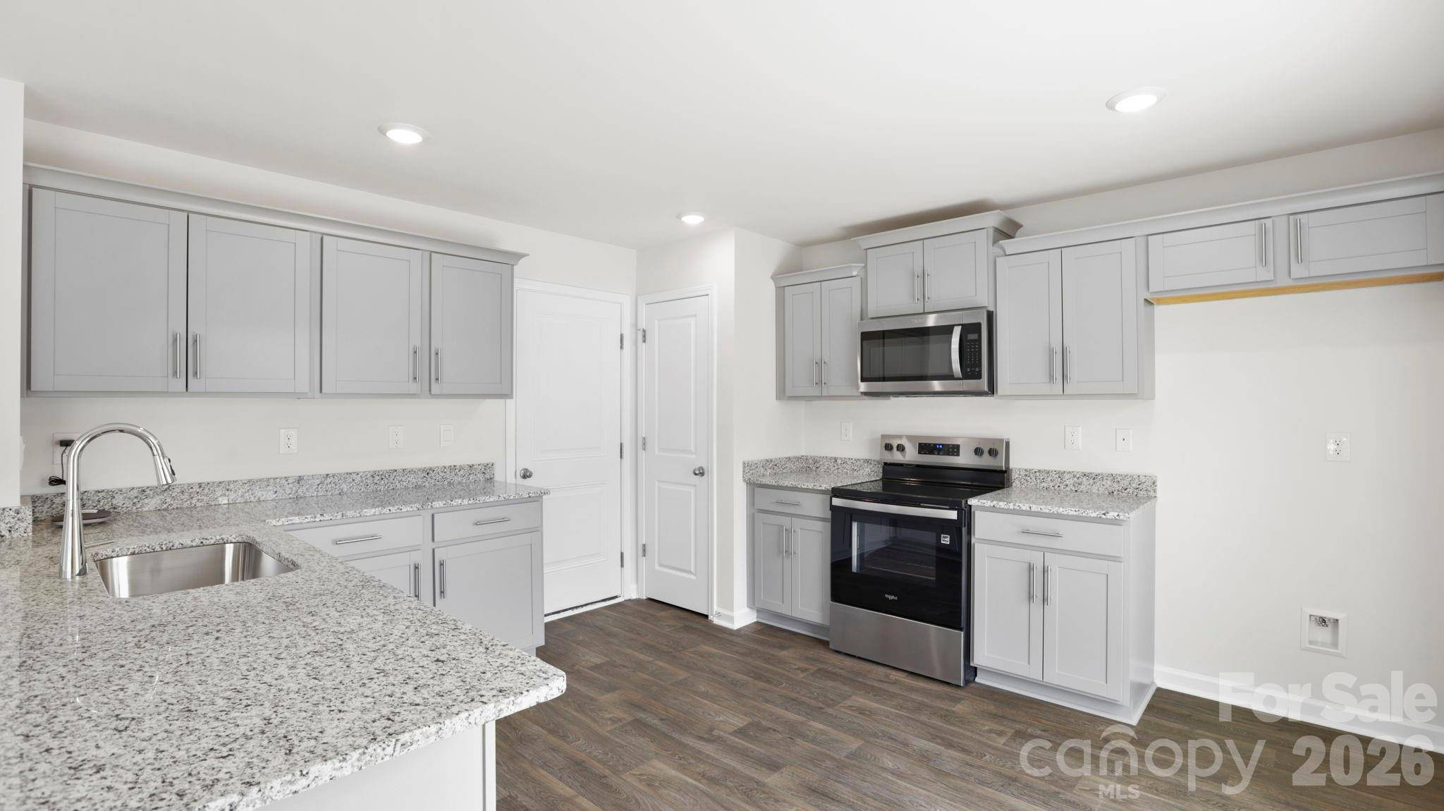 96 Creekwalk LN, Waynesville, NC 28785