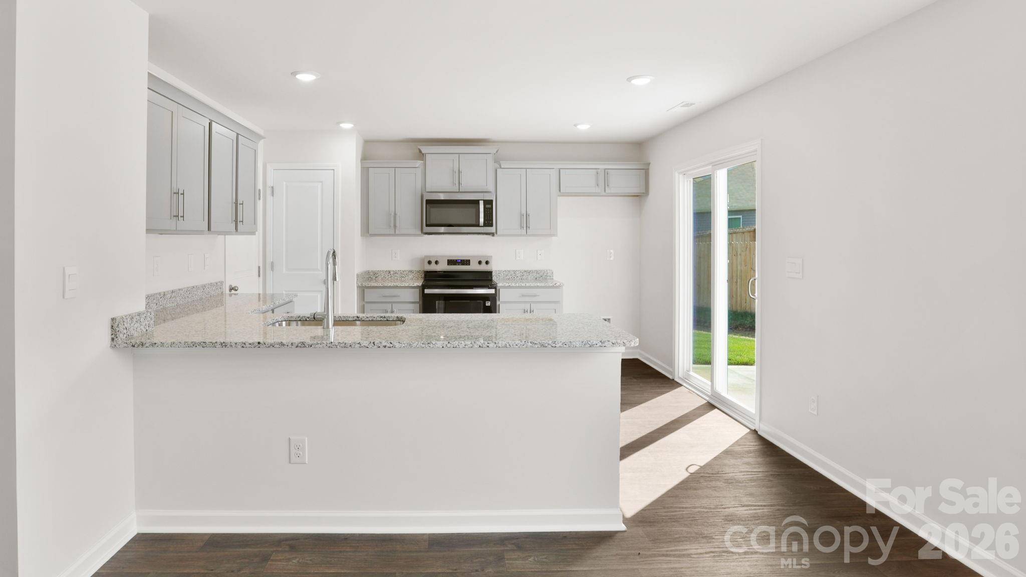 96 Creekwalk LN, Waynesville, NC 28785