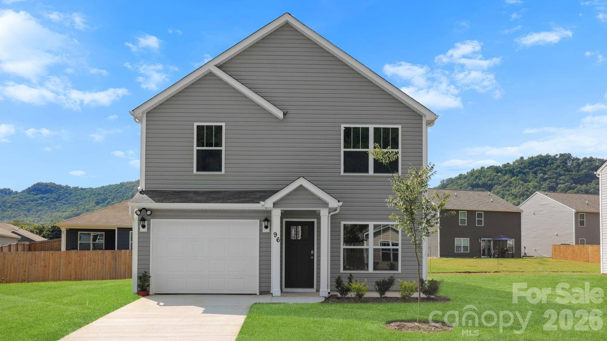96 Creekwalk LN, Waynesville, NC 28785