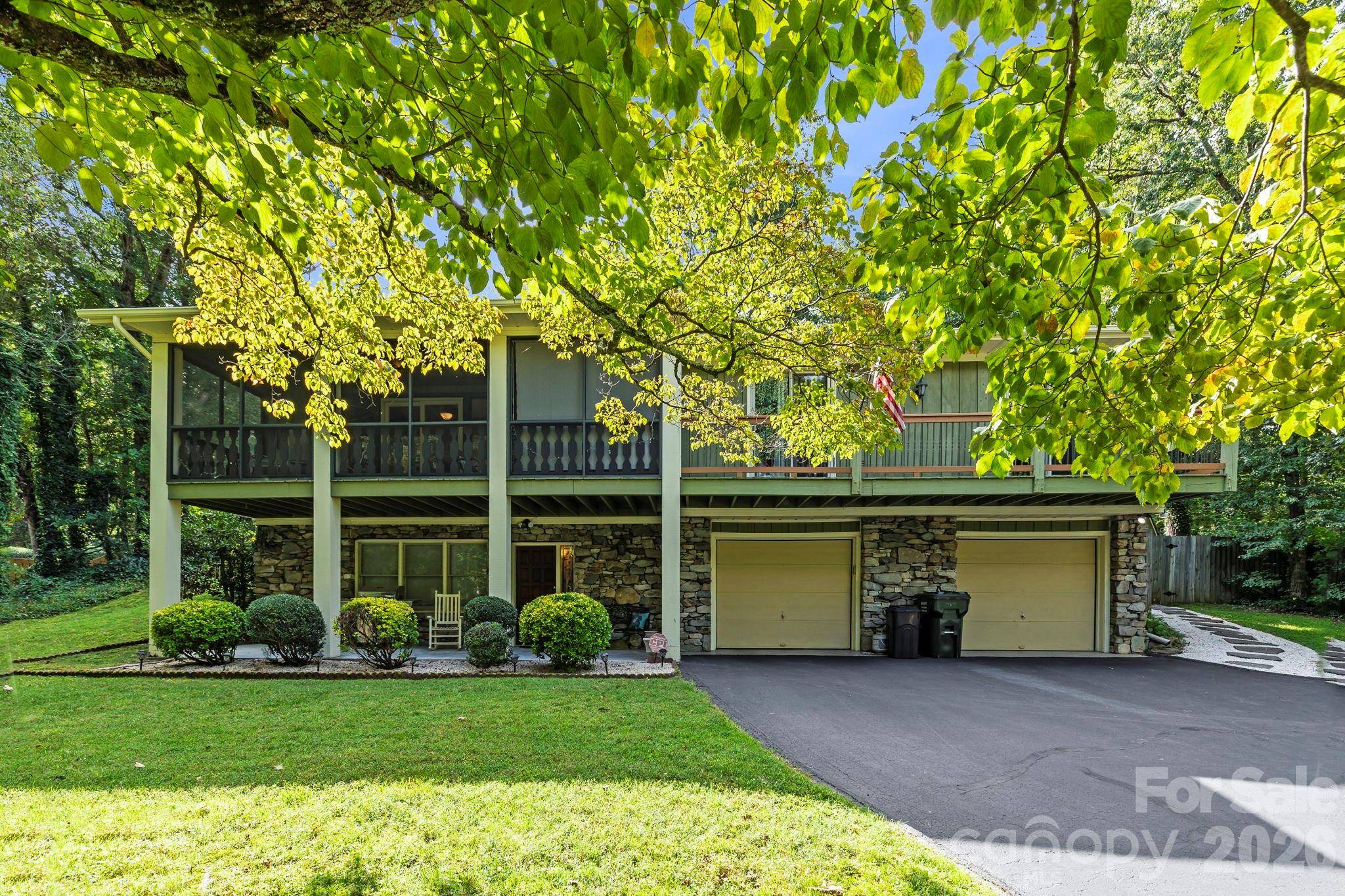 3017 Chestnut Tree RD, Hendersonville, NC 28792