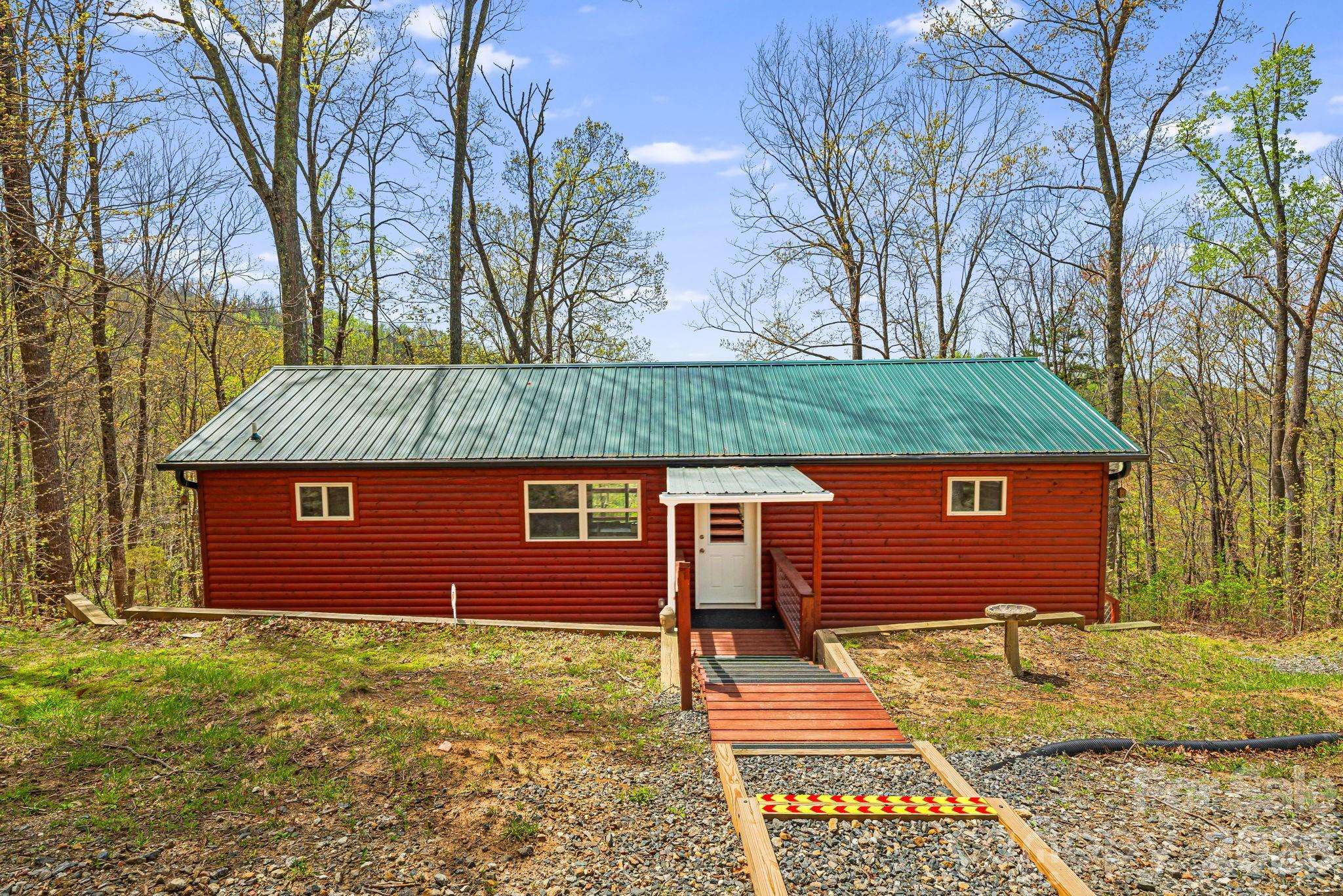 120 Wilderness DR, Weaverville, NC 28787