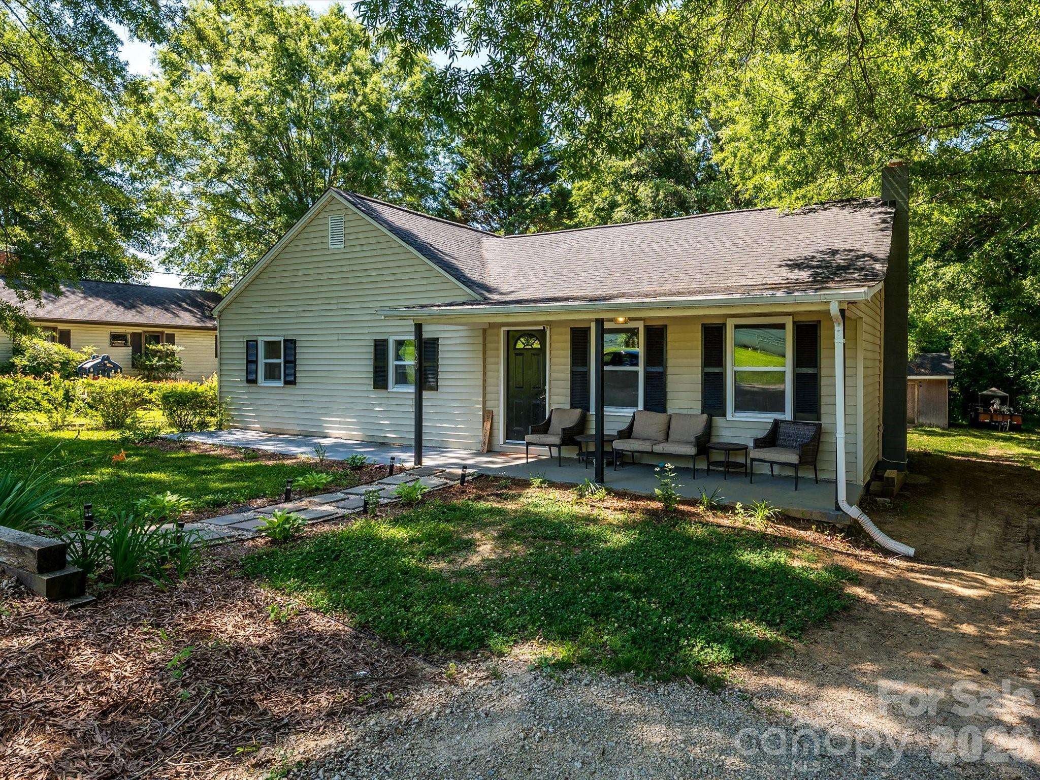 1620 Blueberry ST, Mount Pleasant, NC 28124