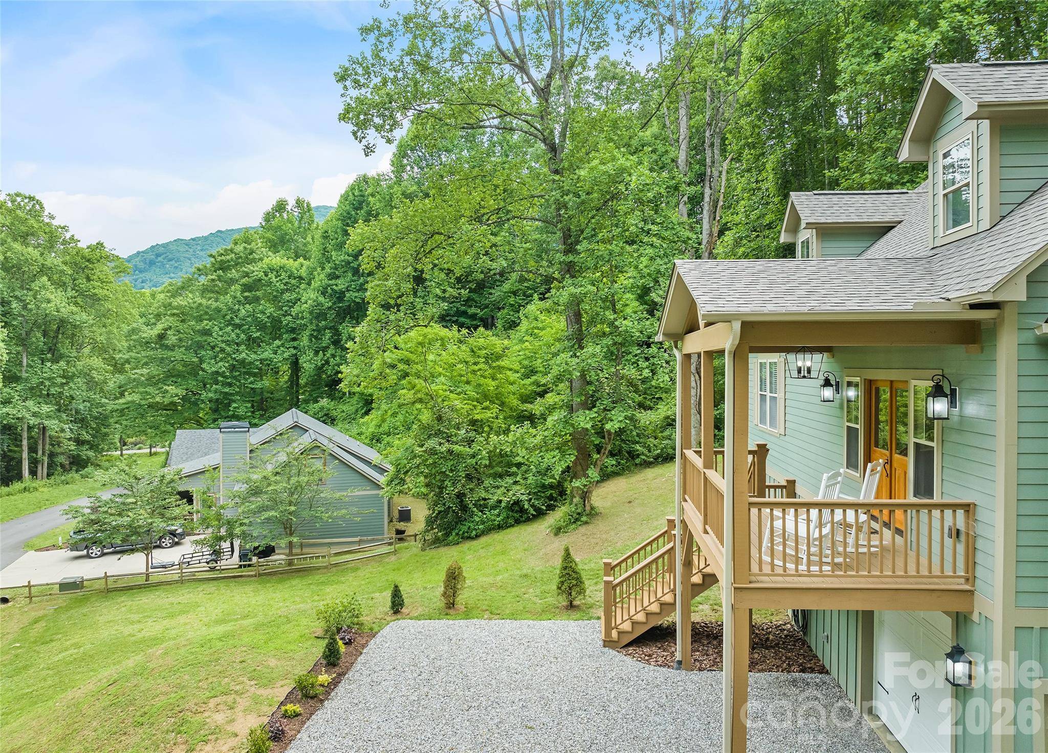 85 Garnet Spring LN, Waynesville, NC 28785