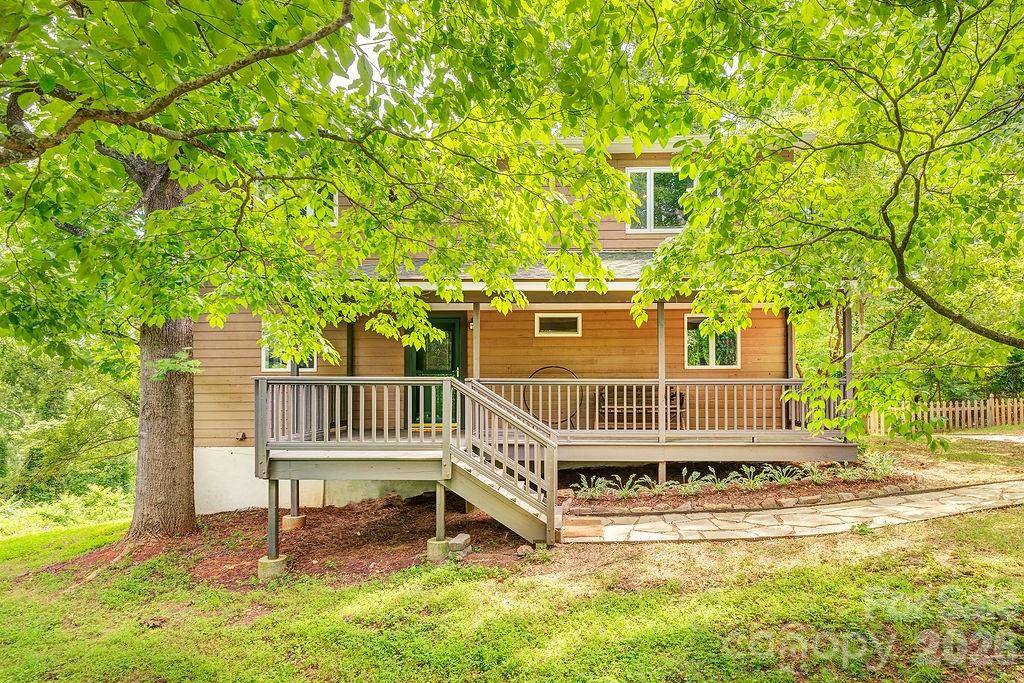 14 High Valley Estates DR, Alexander, NC 28701