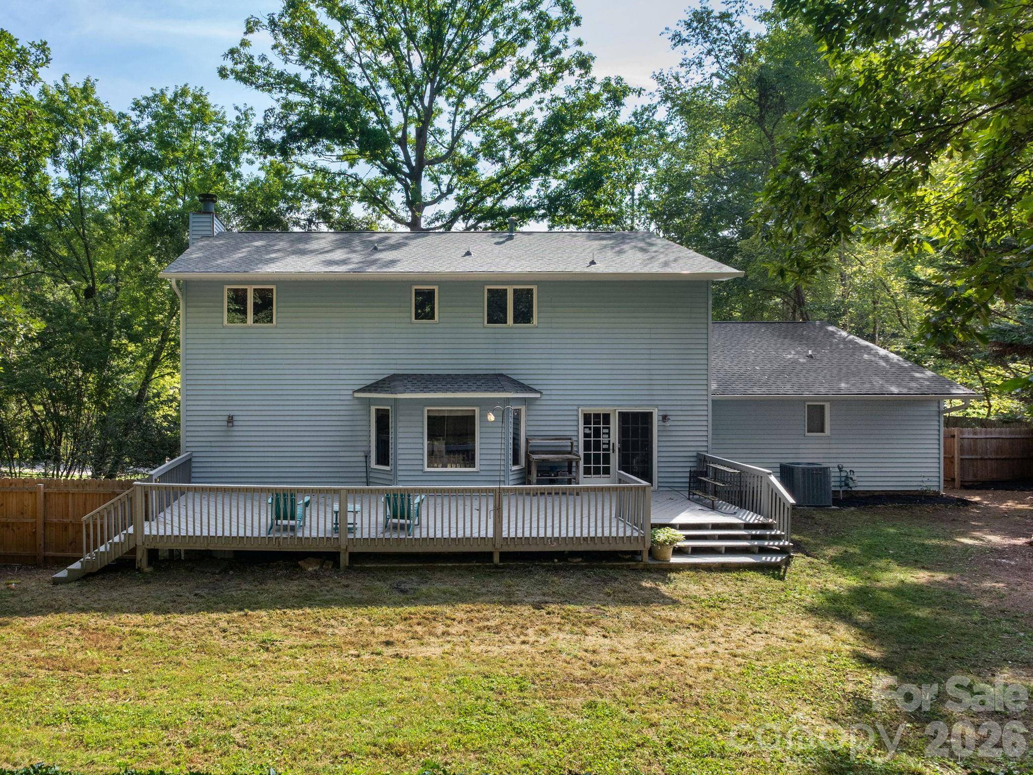 30 S Oaks CIR, Asheville, NC 28806