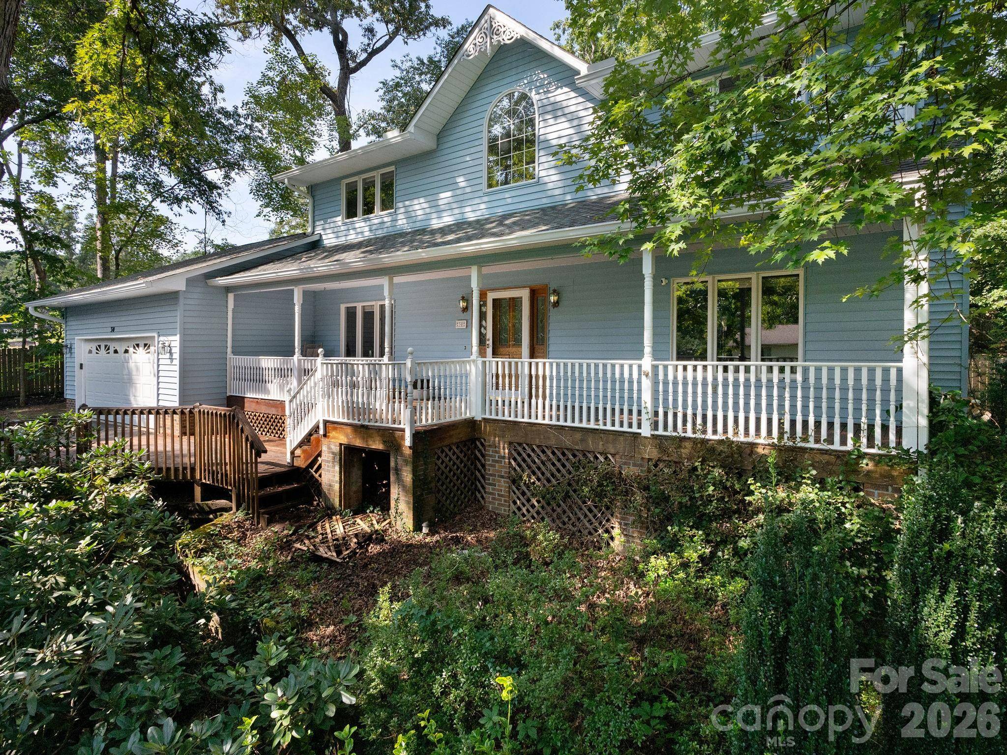 30 S Oaks CIR, Asheville, NC 28806