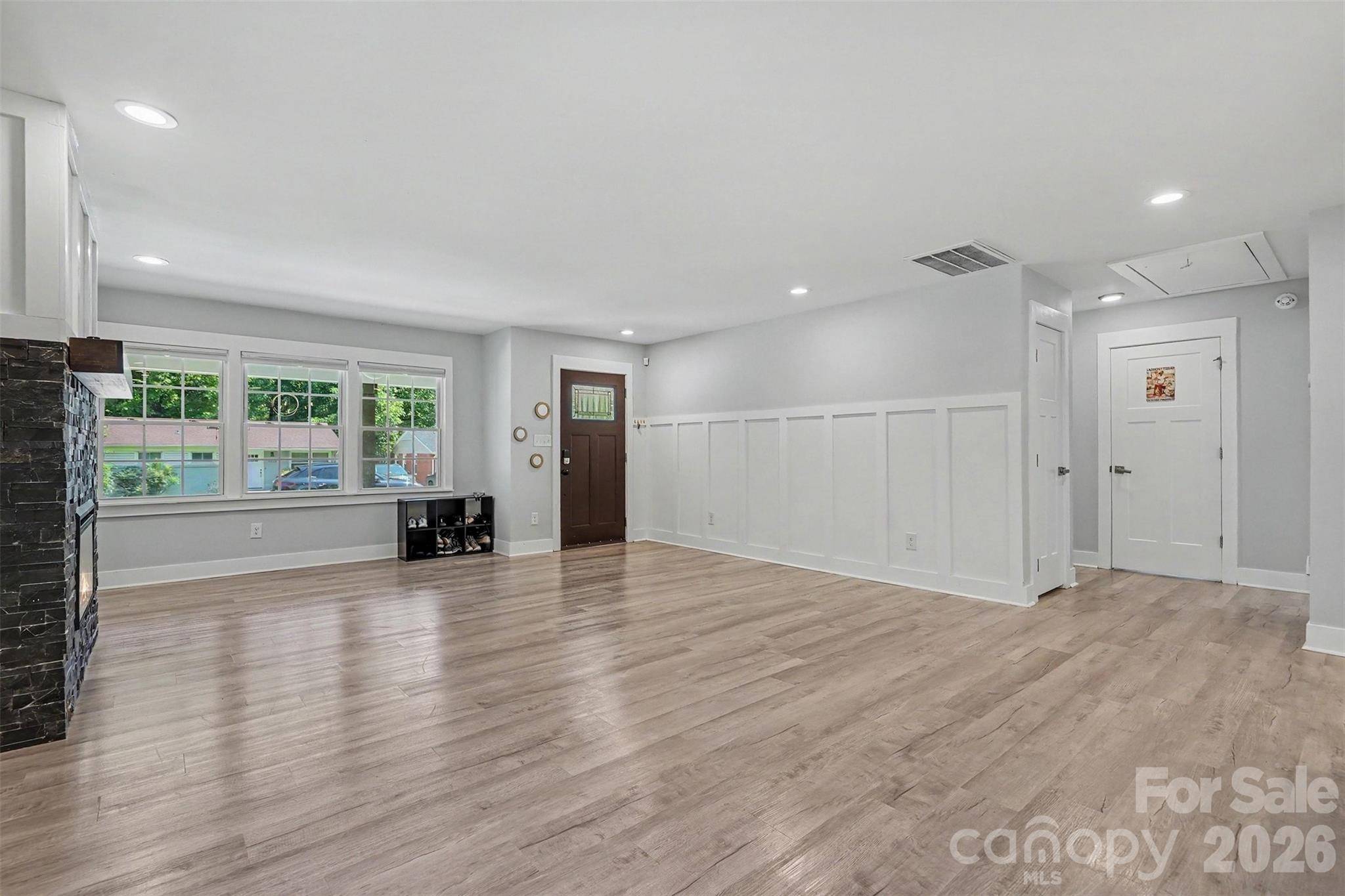 1524 Newcastle ST, Charlotte, NC 28216