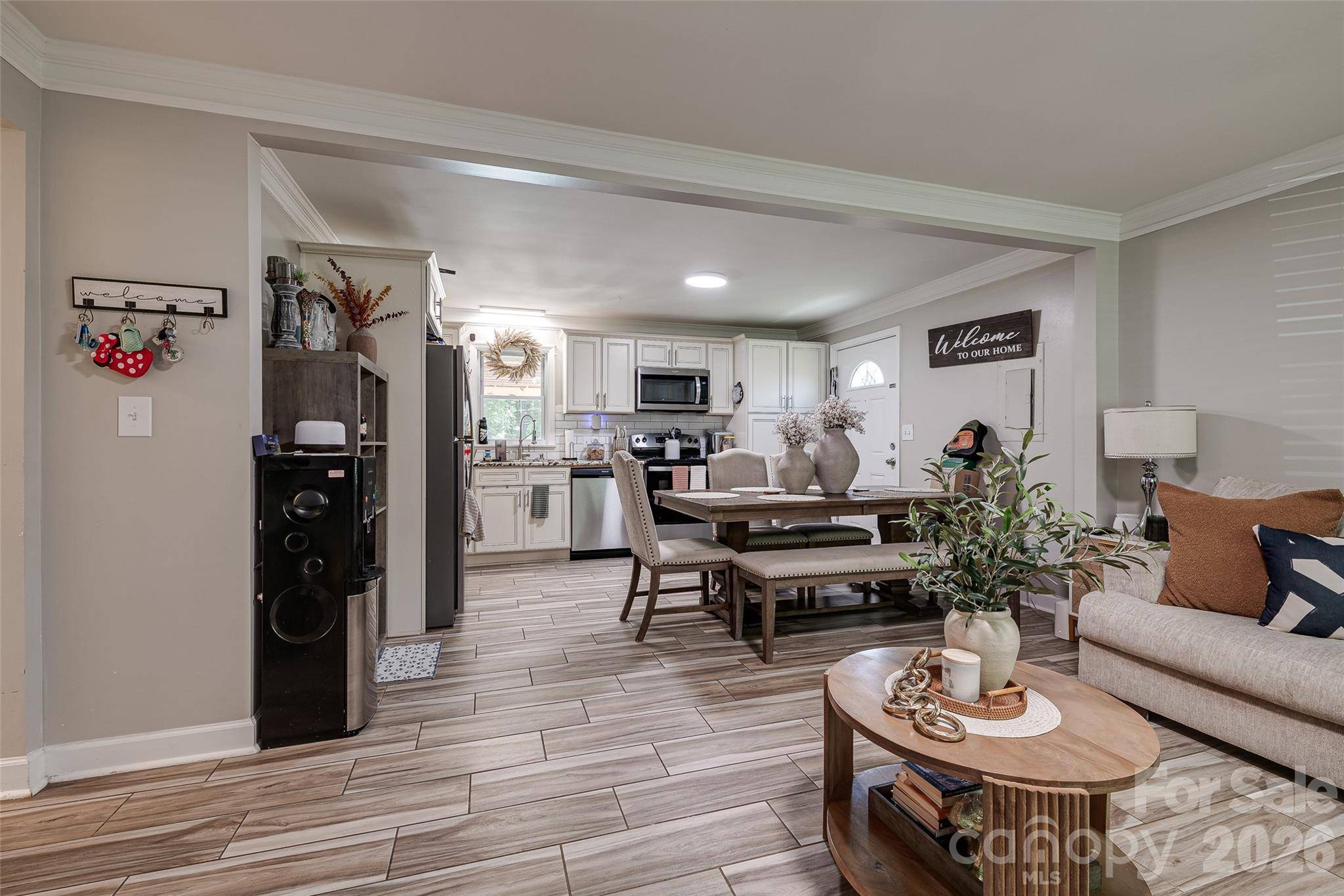 531 Stilwell Oaks CIR, Charlotte, NC 28212