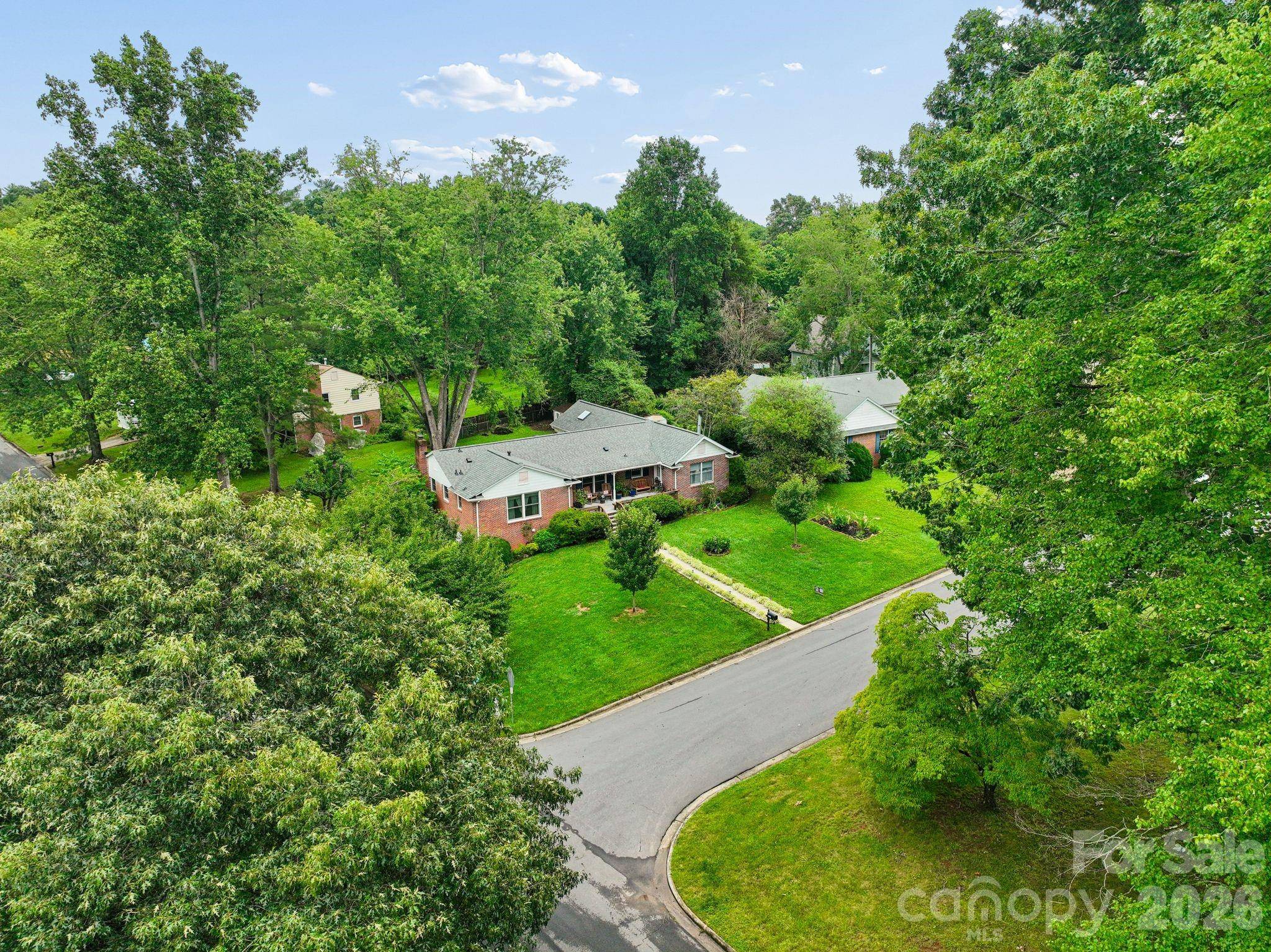101 Castlerock DR, Asheville, NC 28806
