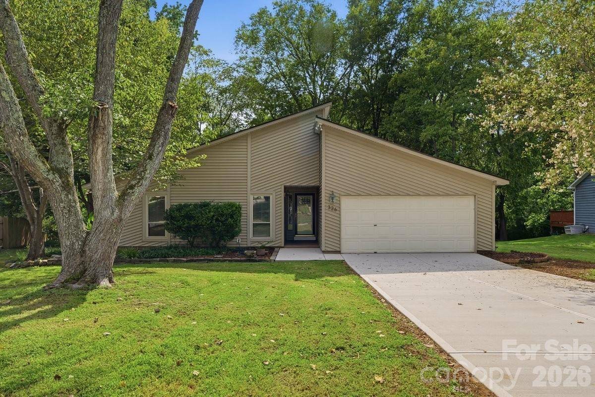326 Vista Grande CIR, Charlotte, NC 28226