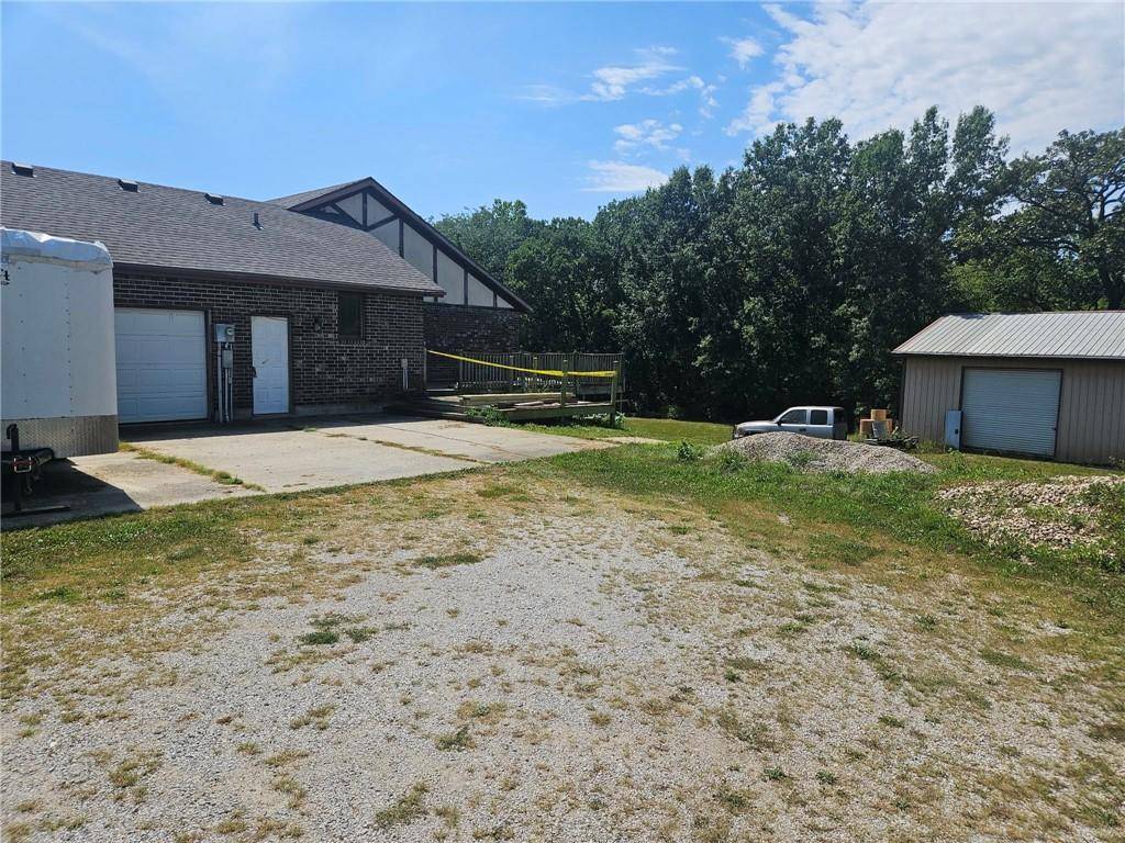 25410 High DR, Excelsior Springs, MO 64024