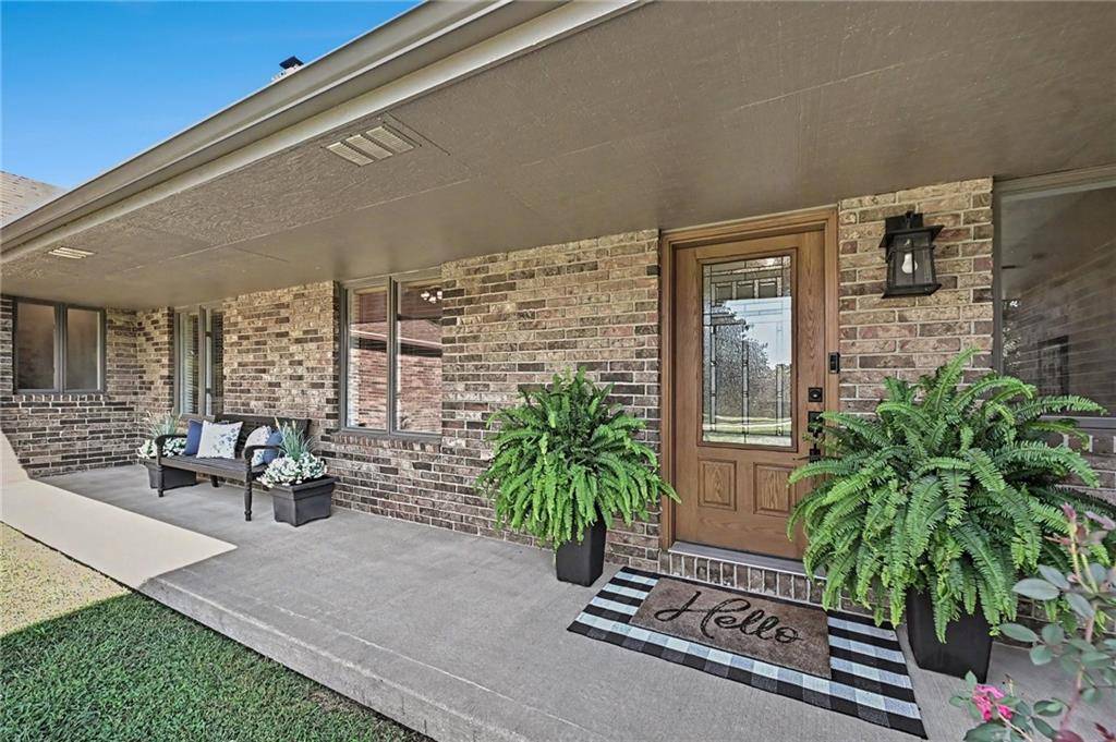 122 Broken Bridge LN, Platte City, MO 64079