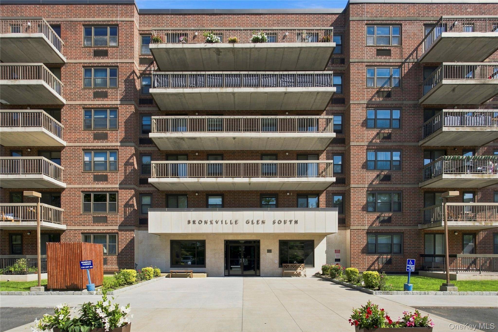 1376 Midland AVE #105, Bronxville, NY 10708