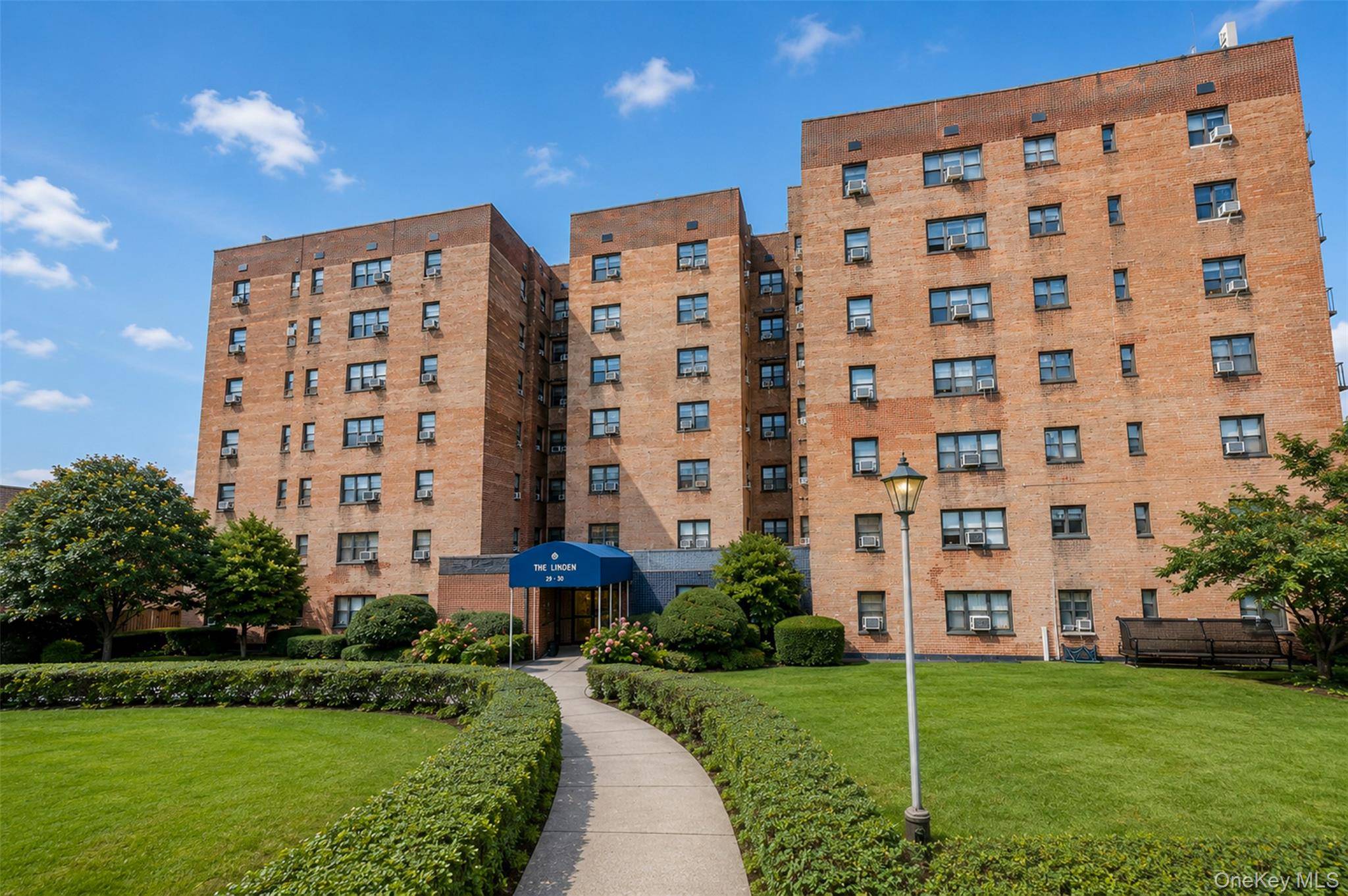 29-30 137th ST #3K, Flushing, NY 11354