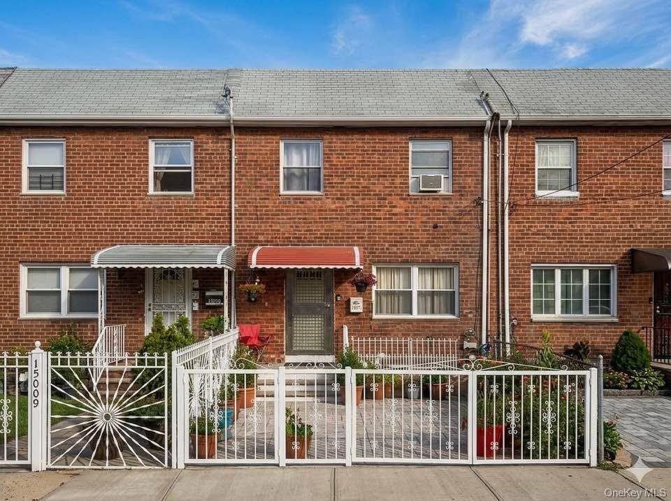 15011 Arlington TER, Jamaica, NY 11433